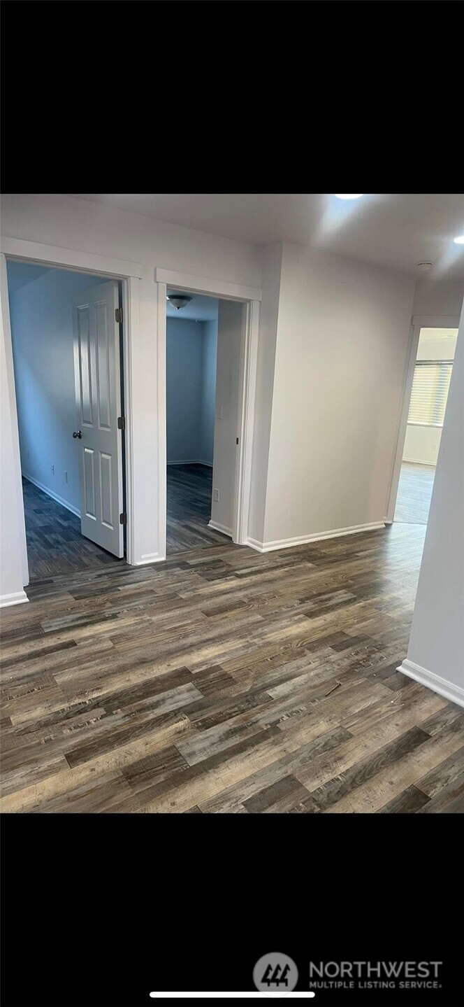 Puyallup, Washington, 98374, United States, 4 Bedrooms Bedrooms, ,3 BathroomsBathrooms,Residential,For Sale,1896837