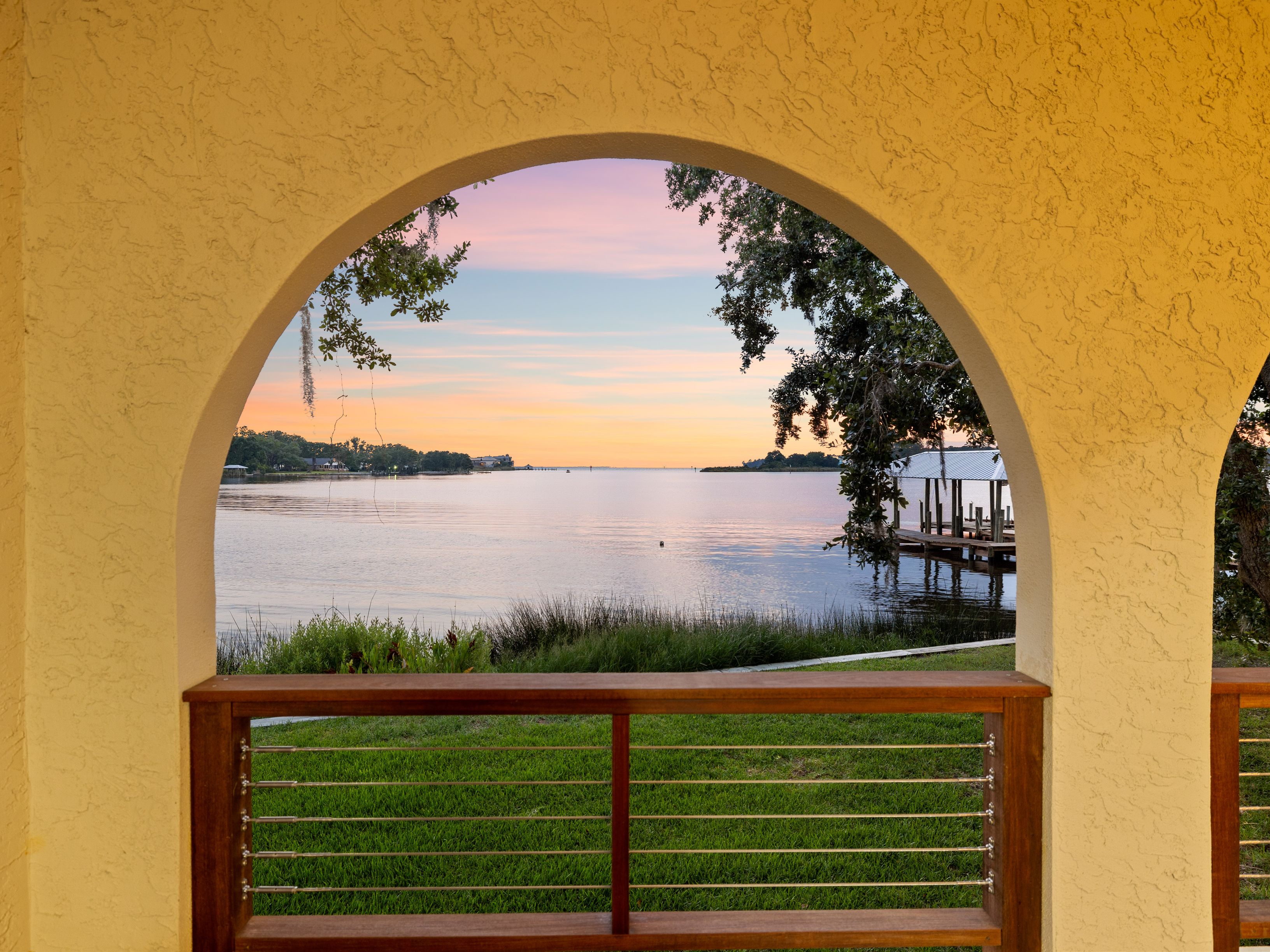  A Once-in-a-Generation Waterfront Estate with 725 Feet Bayou-Frontage - 物件實景