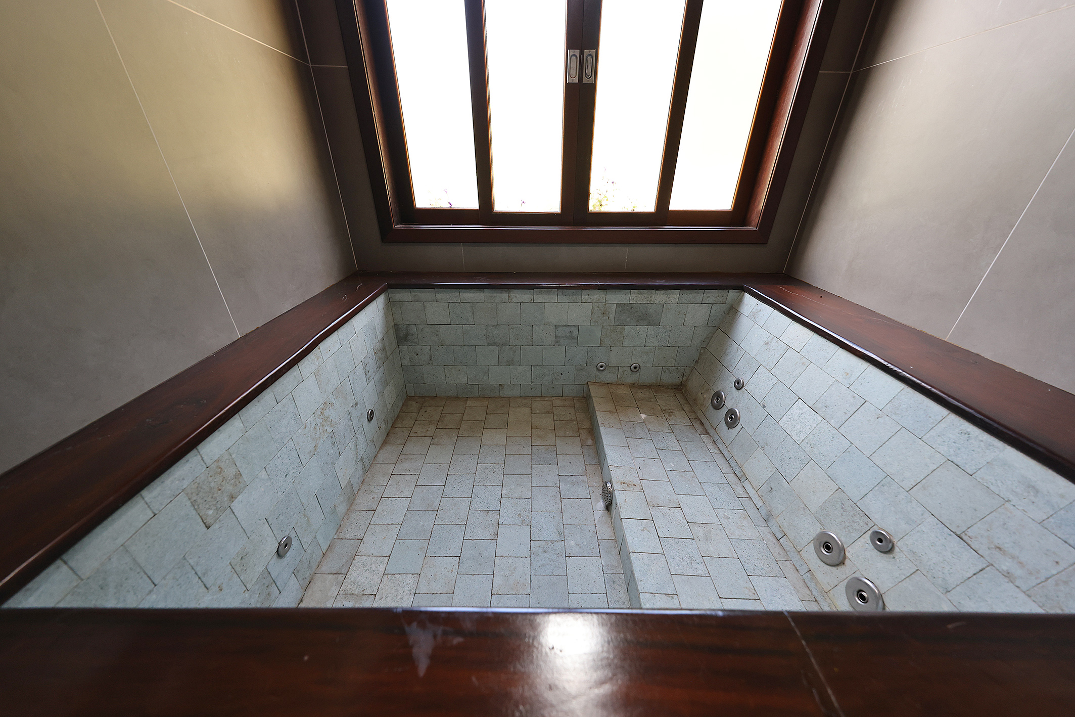  Private retreat surrounded by nature with two residences and mountain views - 物件實景