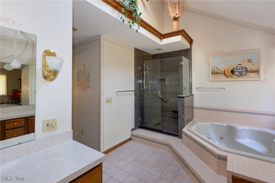 Aurora, Ohio, 44202, United States, 4 Bedrooms Bedrooms, ,3 BathroomsBathrooms,Residential,For Sale,1988003