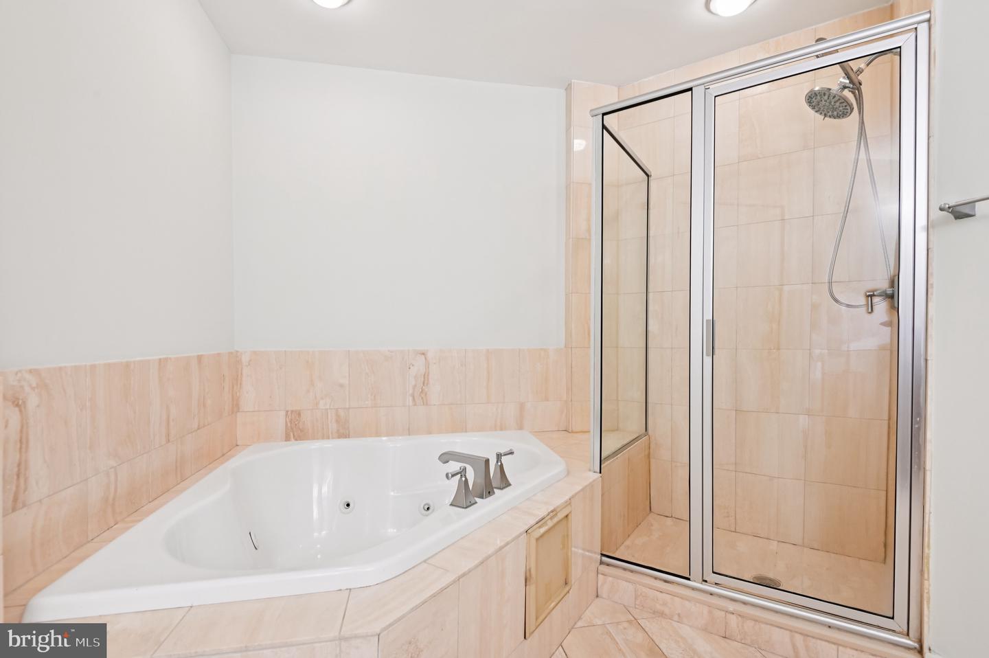 Baltimore, Maryland, 21231, United States, 3 Bedrooms Bedrooms, ,3 BathroomsBathrooms,Residential,For Sale,1949959