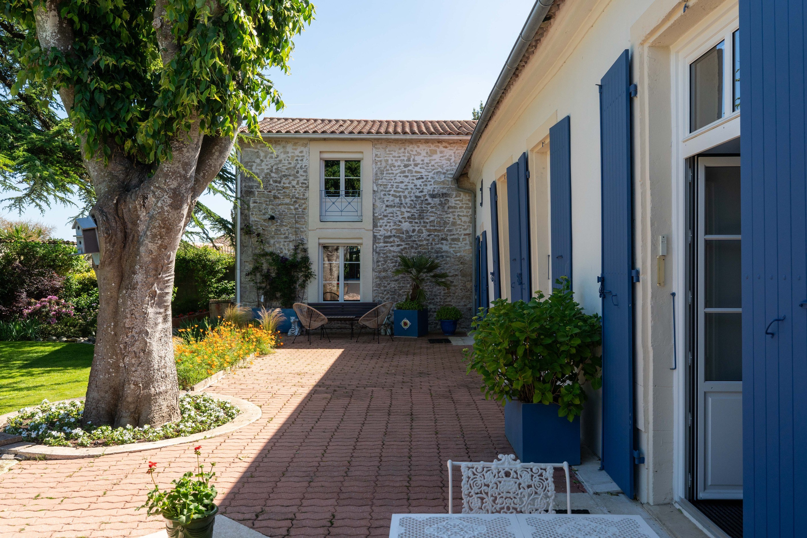  Longère a few minutes from La Rochelle in the village center, completely renova… - 物件實景