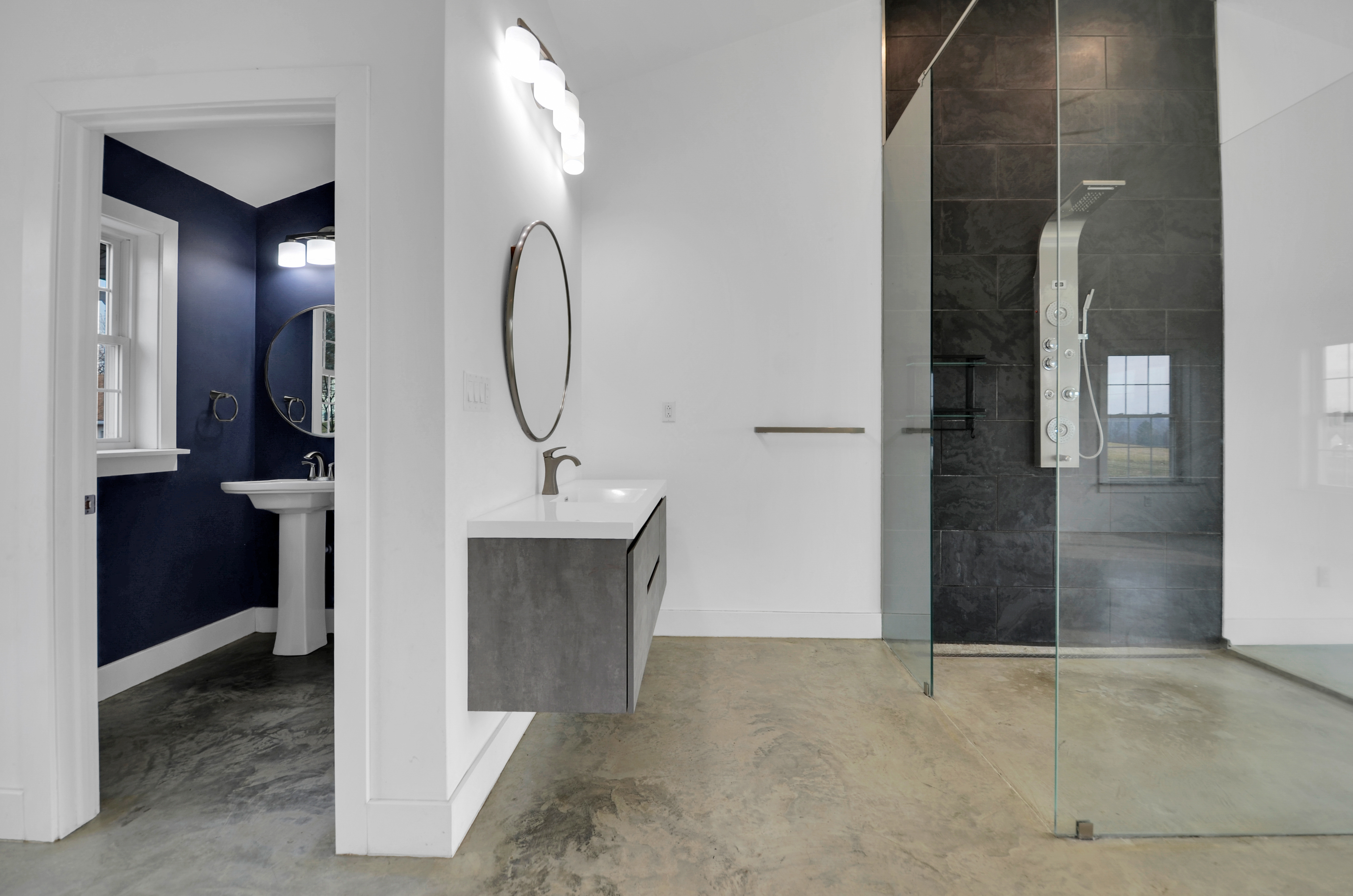 Reading, Pennsylvania, 19606, United States, 4 Bedrooms Bedrooms, ,3 BathroomsBathrooms,Residential,For Sale,1979384