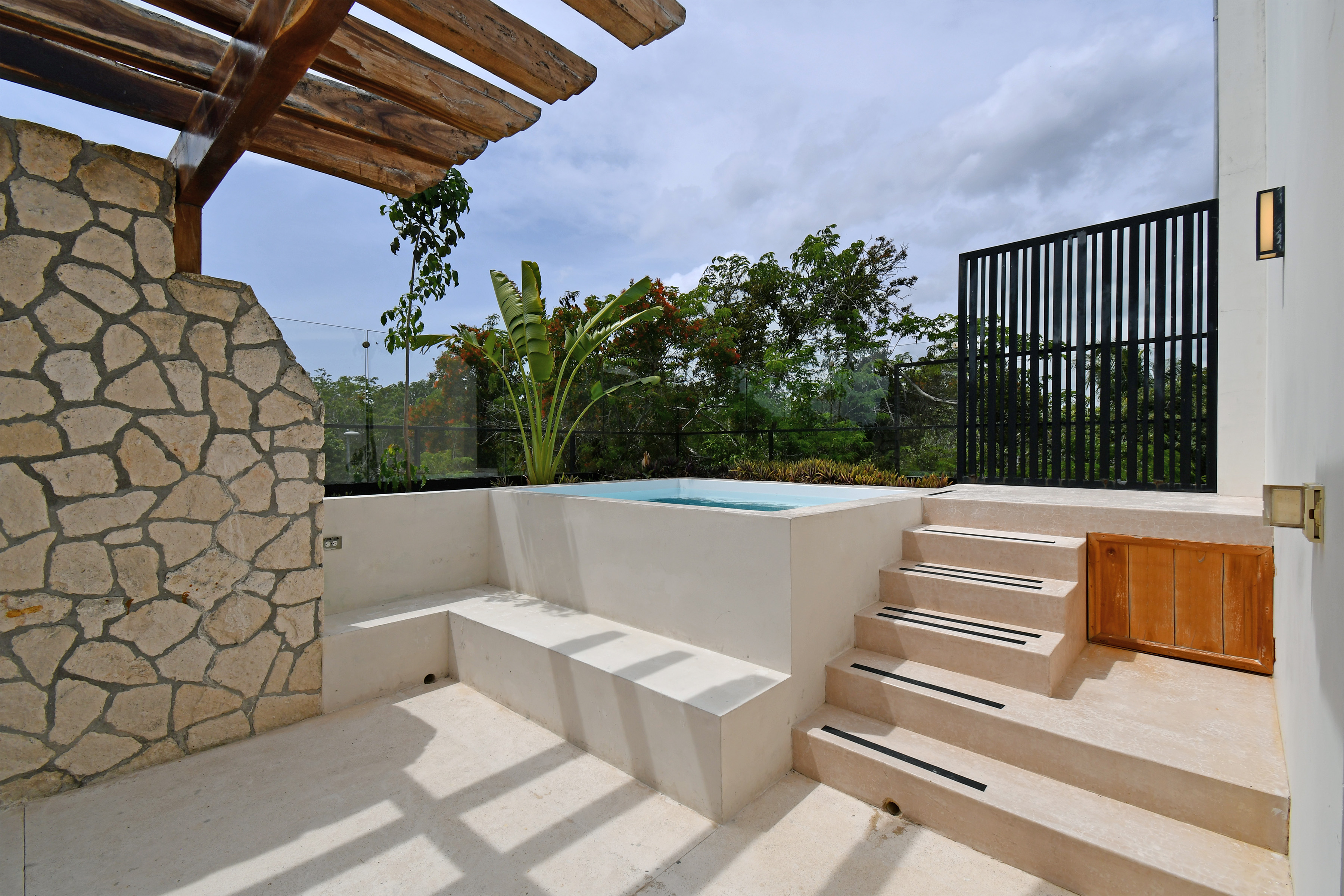  Casa Piedra  3-Bedroom Townhouse – One Lock-Off - 物件實景