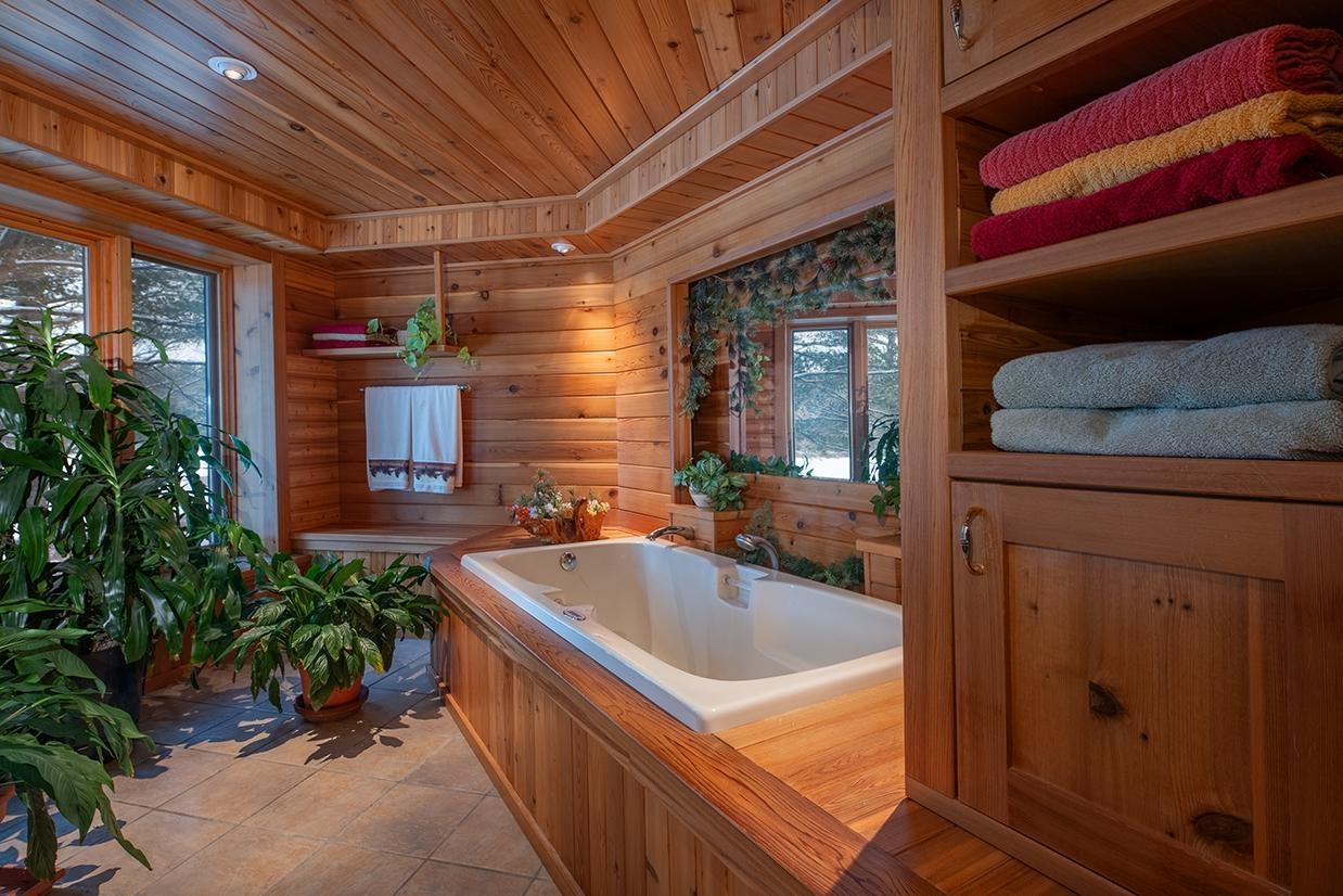 Watersmeet, Michigan, 49969, United States, 4 Bedrooms Bedrooms, ,3 BathroomsBathrooms,Residential,For Sale,1979345