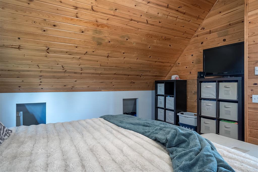 Polson, Montana, 59860, United States, 3 Bedrooms Bedrooms, ,3 BathroomsBathrooms,Residential,For Sale,1888121