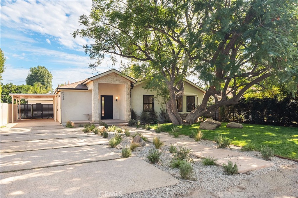 Valley Village, California, 91607, United States, 3 Bedrooms Bedrooms, ,3 BathroomsBathrooms,Residential,For Sale,2002294