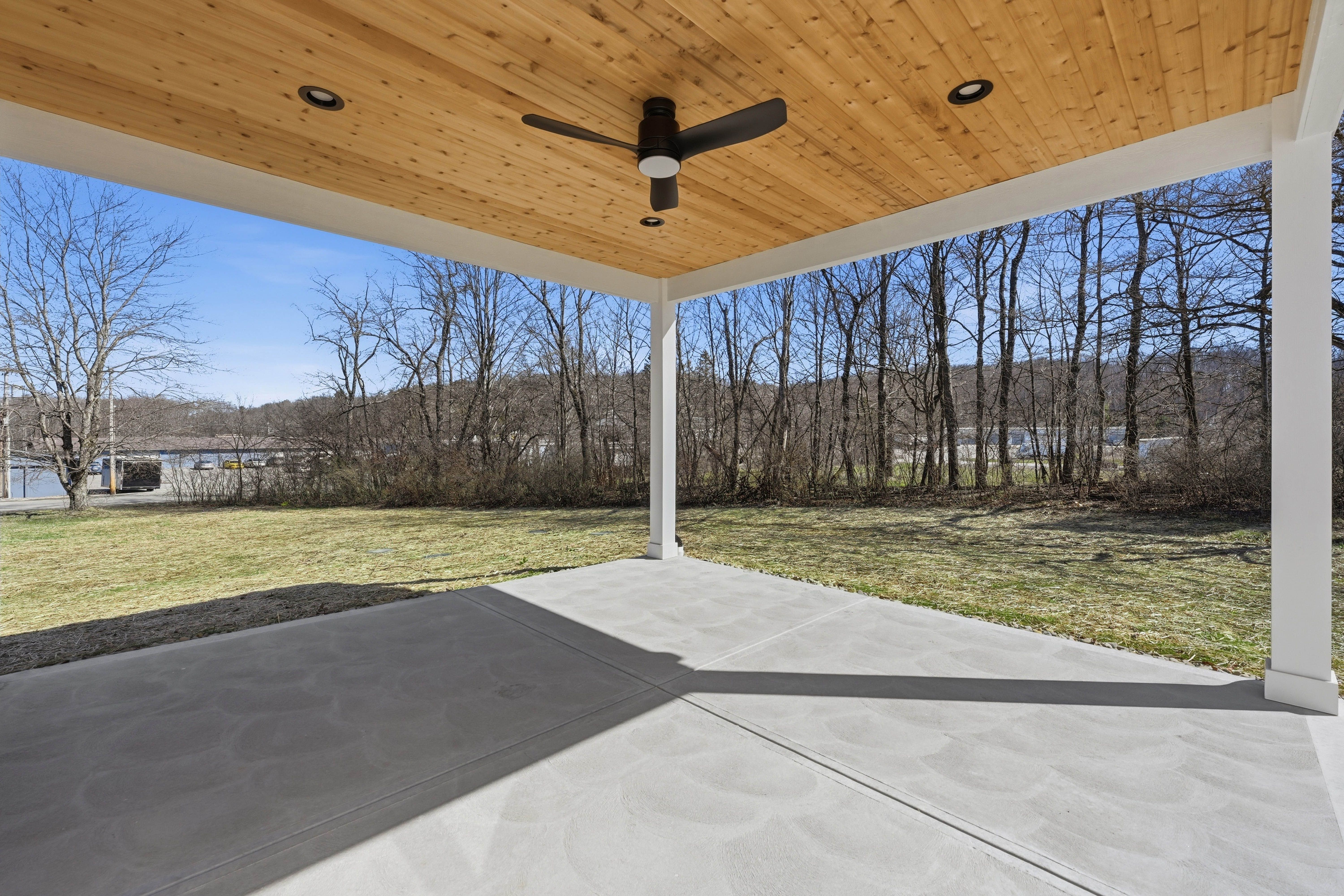  100-102 Huselton Drive - 物件實景