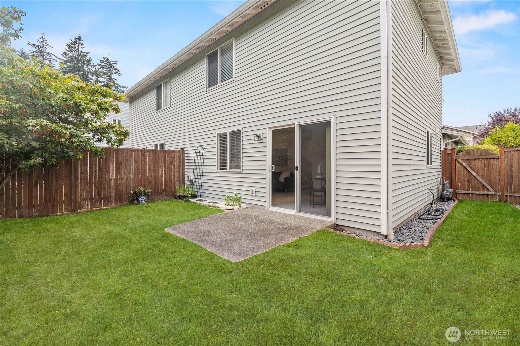 Everett, Washington, 98204, United States, 3 Bedrooms Bedrooms, ,3 BathroomsBathrooms,Residential,For Sale,1930415