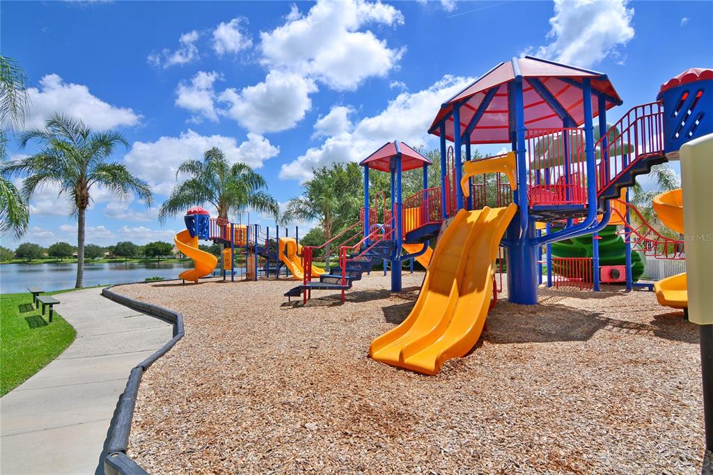 Bradenton, Florida, 34212, United States, 5 Bedrooms Bedrooms, ,3 BathroomsBathrooms,Residential,For Sale,1897819