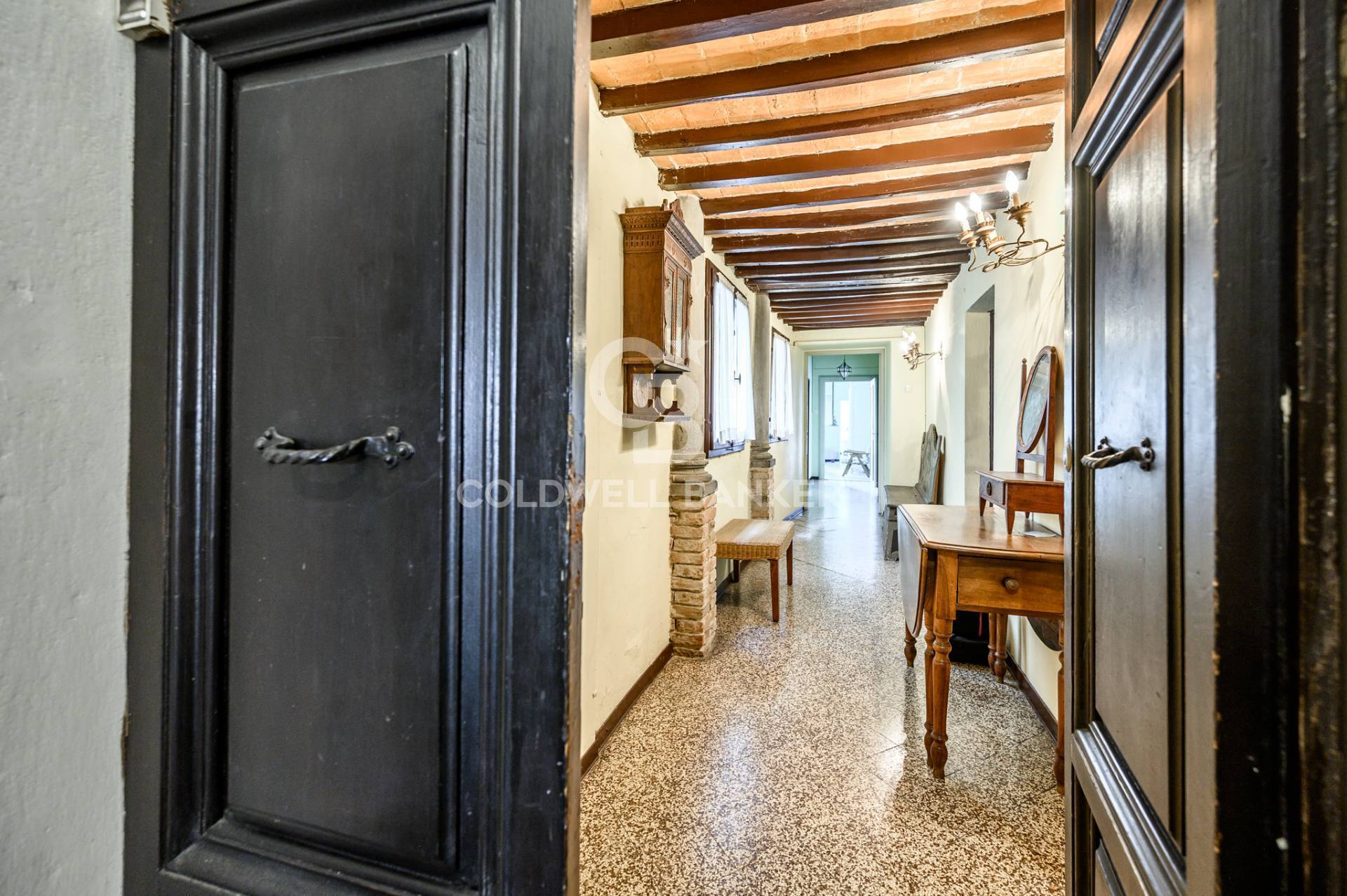 Piazza del Popolo, San Miniato, Pisa, 56027, IT, 10 Bedrooms Bedrooms, ,9 BathroomsBathrooms,Residential,For Sale,Piazza del Popolo,1442810