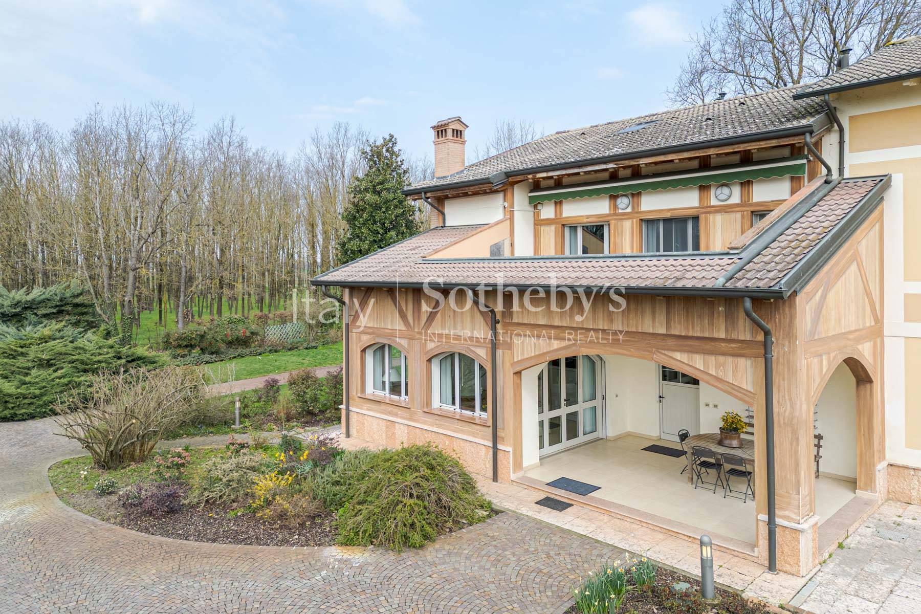  Private country villa with garden and private land - 物件實景