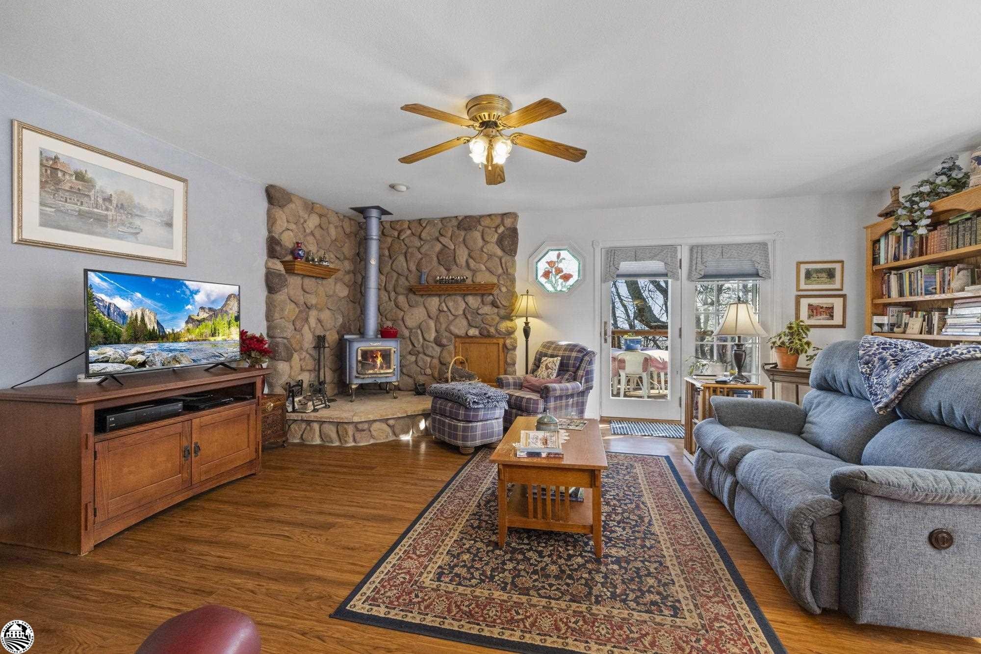 23423 Rusty Spur Rd., Sonora, California, 95370-8618, United States, 3 Bedrooms Bedrooms, ,2 BathroomsBathrooms,Residential,For Sale,23423 Rusty Spur Rd.,1454425