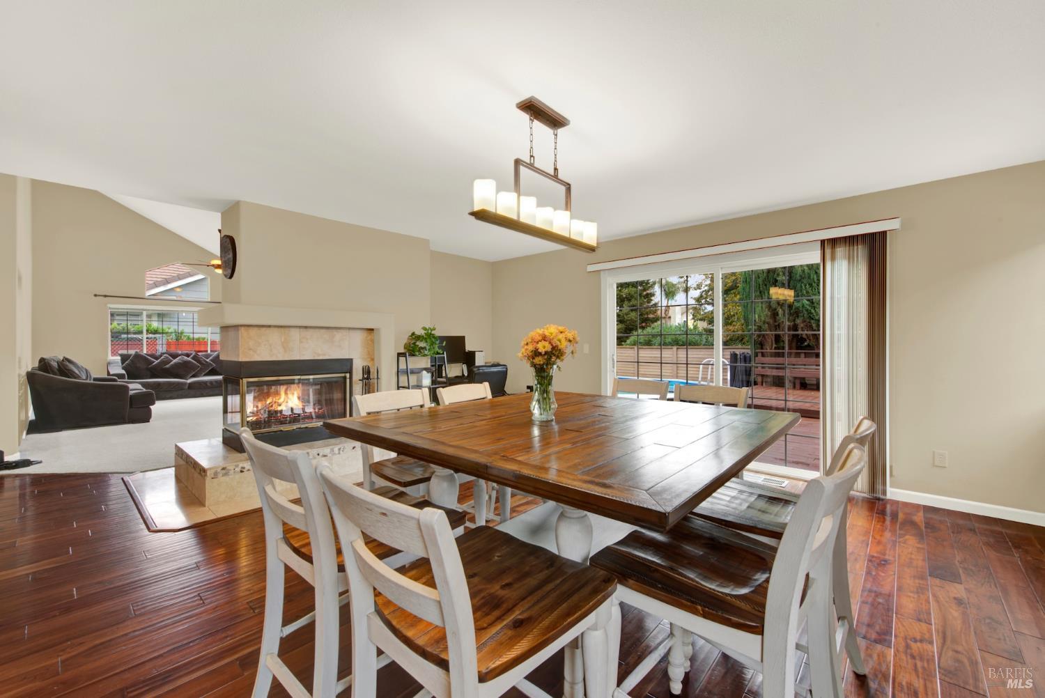 Dixon, California, 95620, United States, 5 Bedrooms Bedrooms, ,3 BathroomsBathrooms,Residential,For Sale,1992877