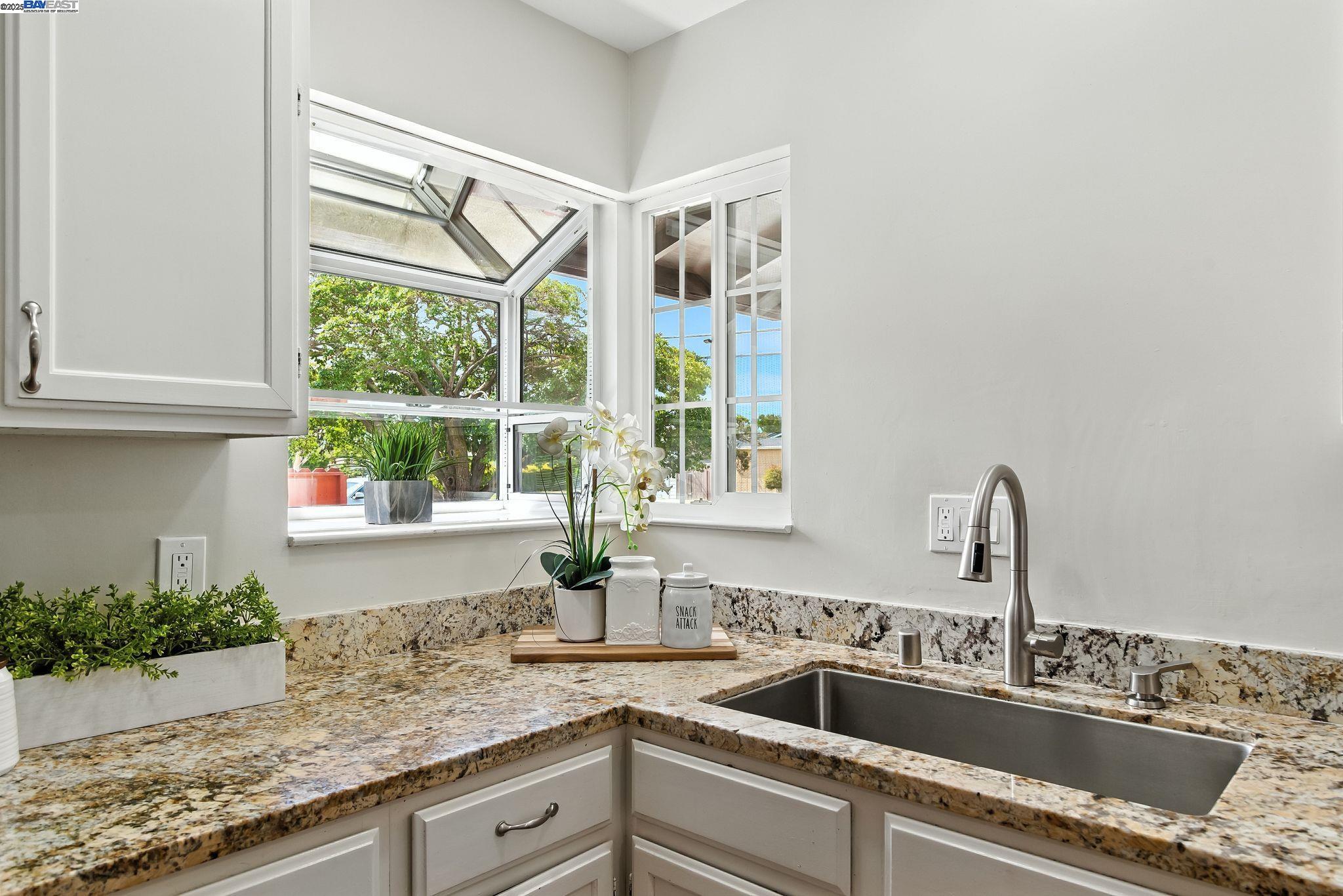 Newark, California, 94560, United States, 3 Bedrooms Bedrooms, ,2 BathroomsBathrooms,Residential,For Sale,1947104