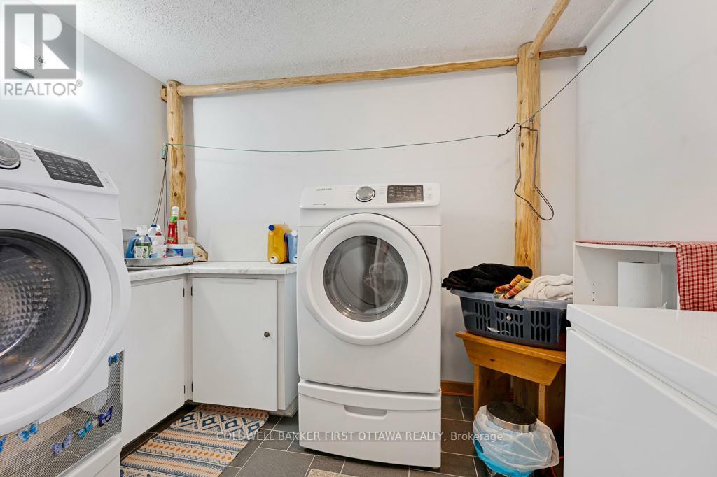FRONTENAC (FRONTENAC NORTH), Ontario, K0H 2R0, CA, 3 Bedrooms Bedrooms, ,2 BathroomsBathrooms,Residential,For Sale,1866514