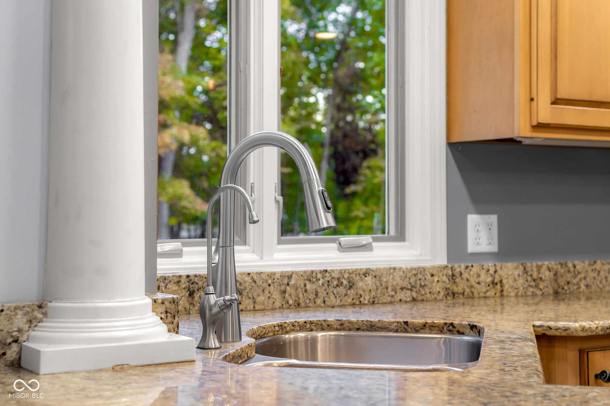 Columbus, Indiana, 47201, United States, 5 Bedrooms Bedrooms, ,6 BathroomsBathrooms,Residential,For Sale,1982008