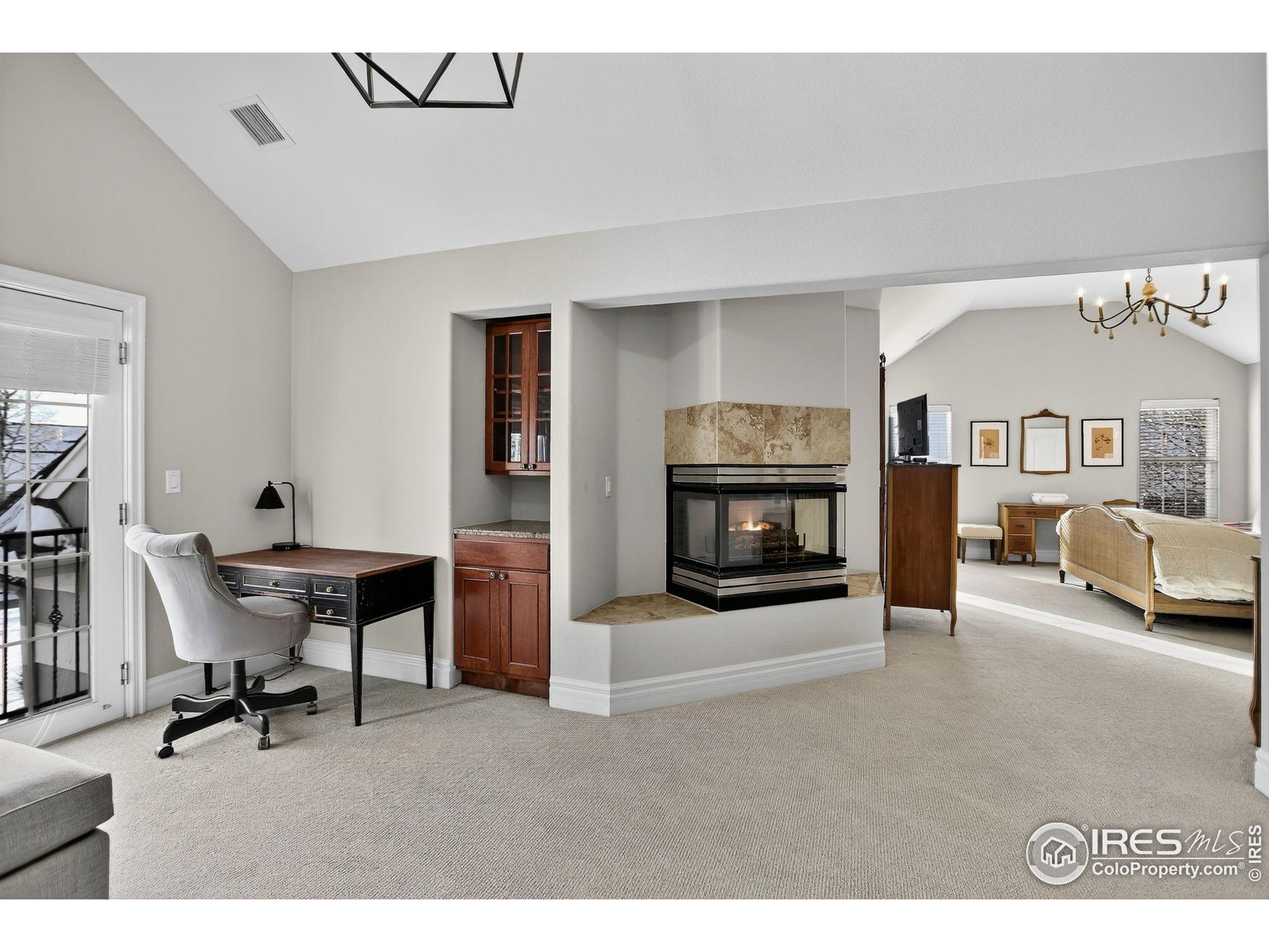 Longmont, Colorado, 80504, United States, 6 Bedrooms Bedrooms, ,2 BathroomsBathrooms,Residential,For Sale,1838026