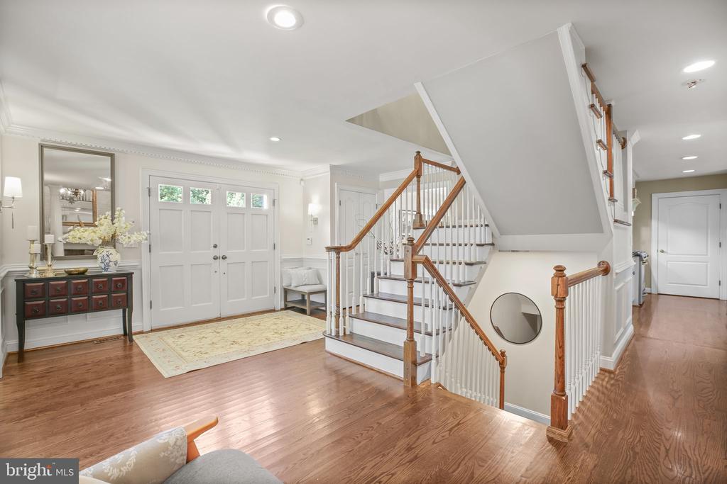 Fredericksburg, Virginia, 22407, United States, 5 Bedrooms Bedrooms, ,5 BathroomsBathrooms,Residential,For Sale,1927805