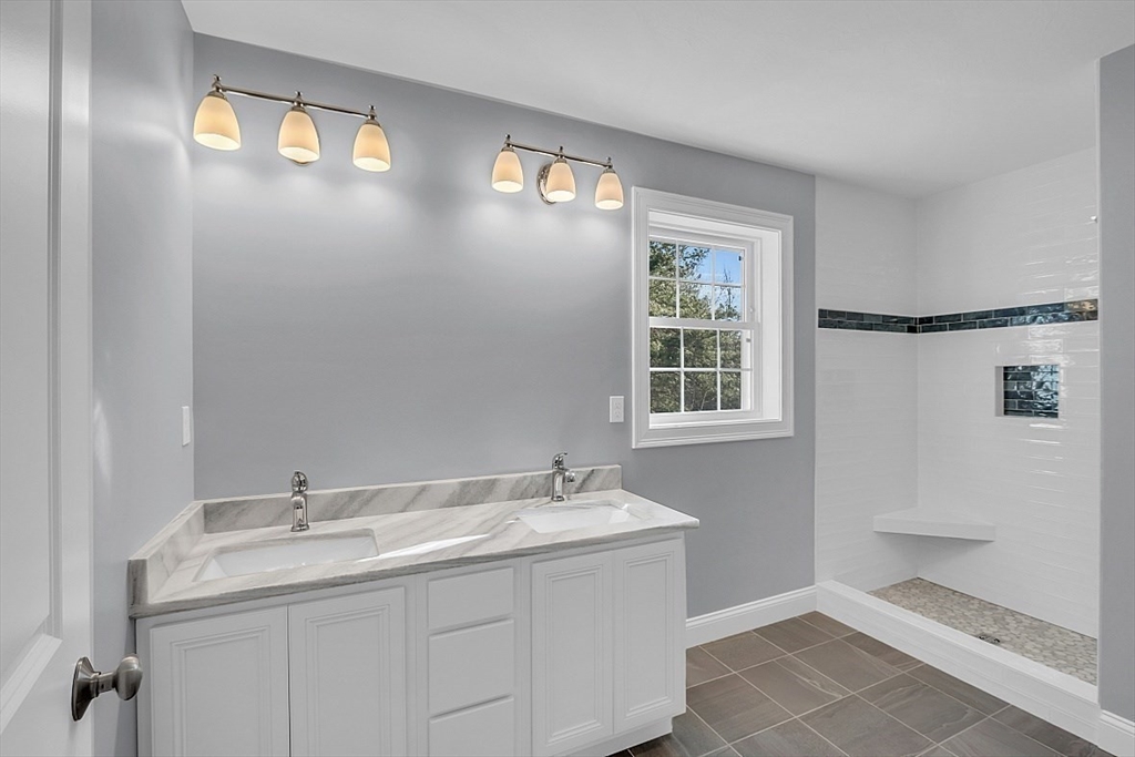 Leominster, Massachusetts, 01453, United States, 3 Bedrooms Bedrooms, ,2 BathroomsBathrooms,Residential,For Sale,1826440