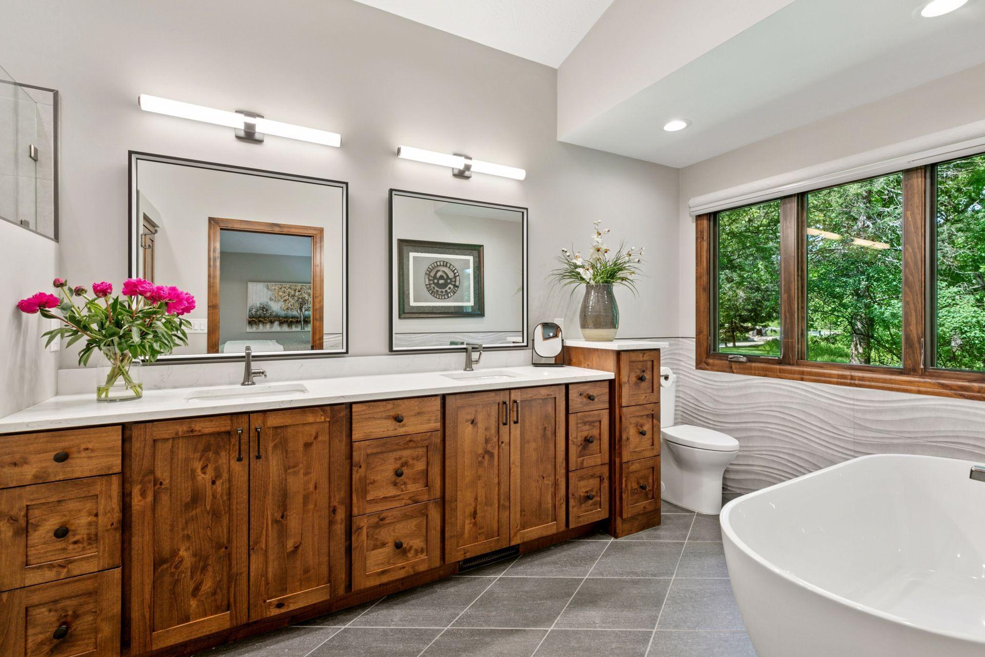 Chanhassen, Minnesota, 55318, United States, 5 Bedrooms Bedrooms, ,2 BathroomsBathrooms,Residential,For Sale,1847378