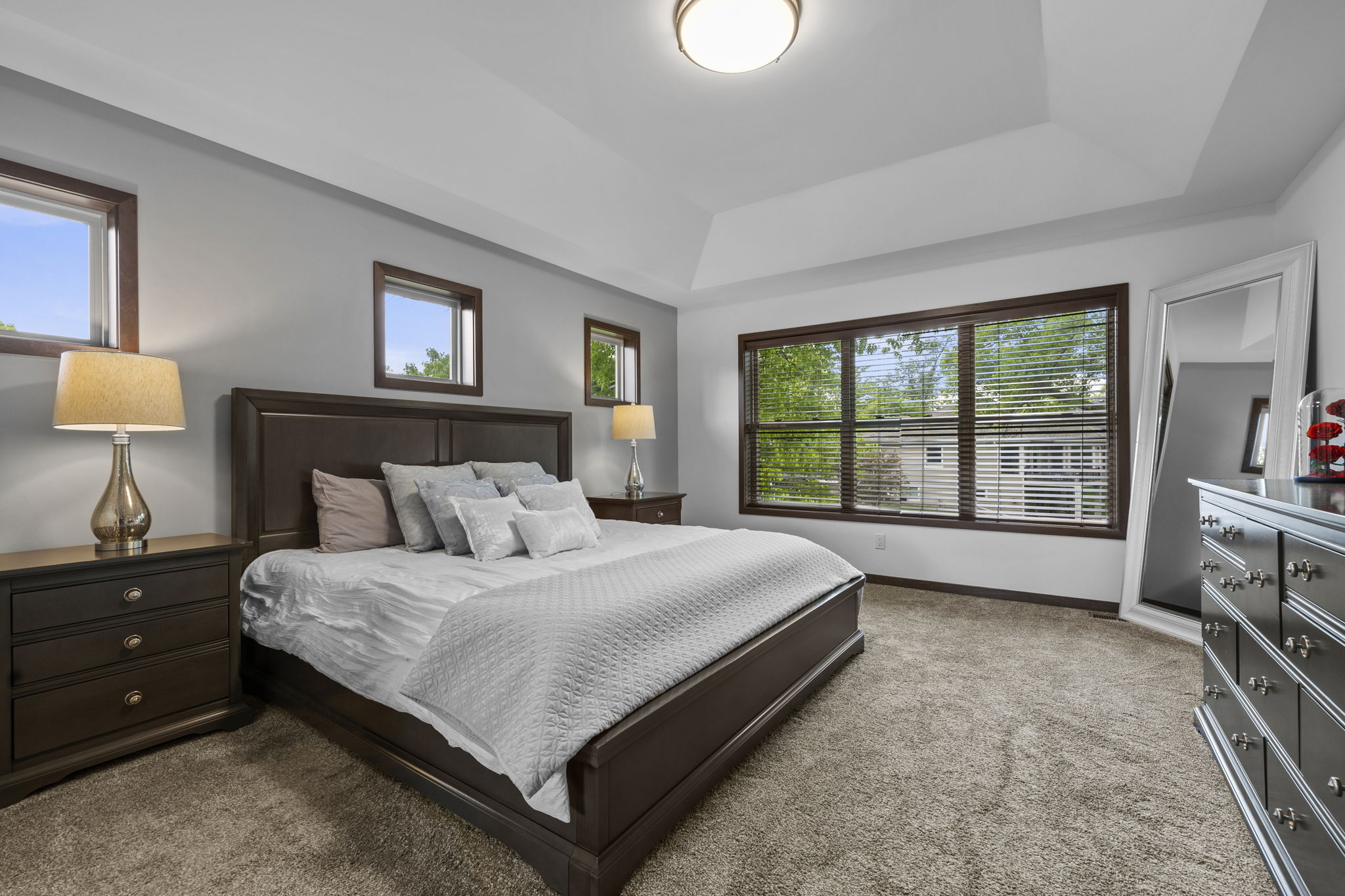  Elegant Custom Living in Coveted Lakeville Setting - 物件實景