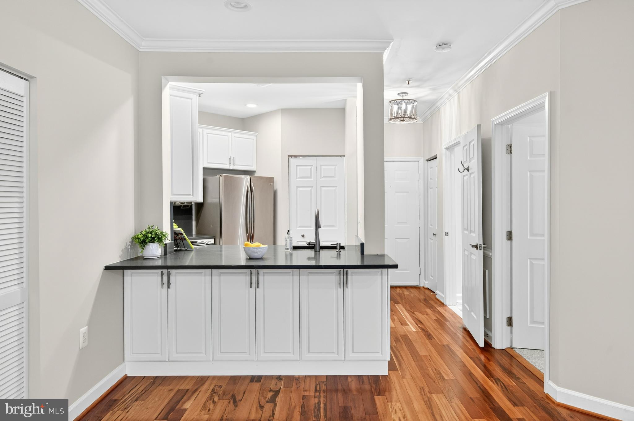 Arlington, Virginia, 22201, United States, 2 Bedrooms Bedrooms, ,2 BathroomsBathrooms,Residential,For Sale,2008587