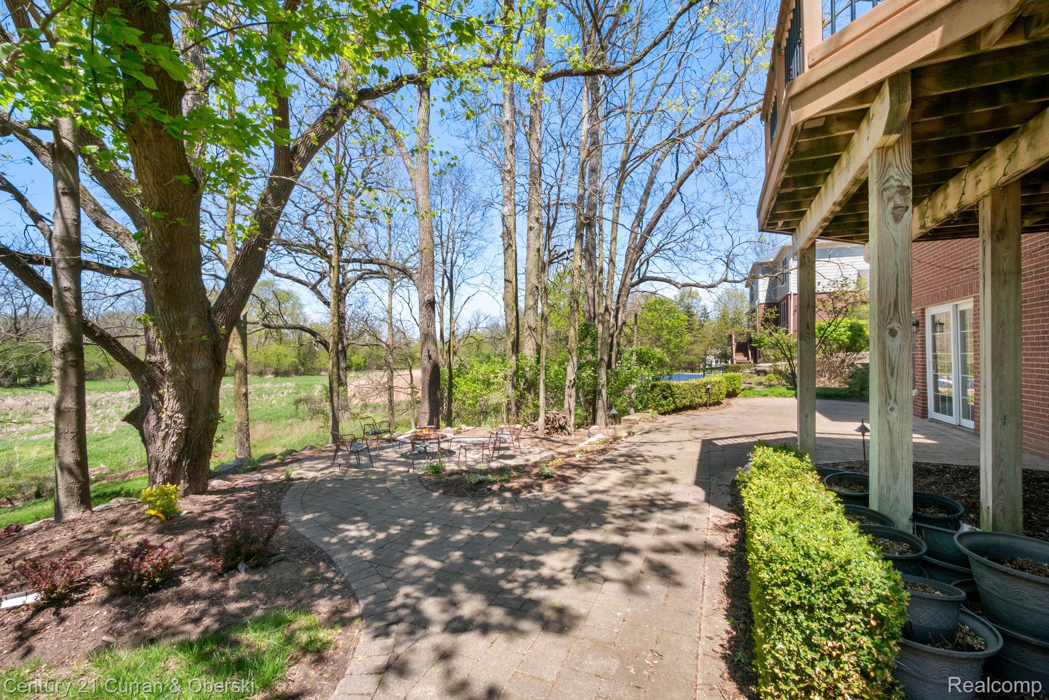 Northville, Michigan, 48168, United States, 5 Bedrooms Bedrooms, ,6 BathroomsBathrooms,Residential,For Sale,2048857