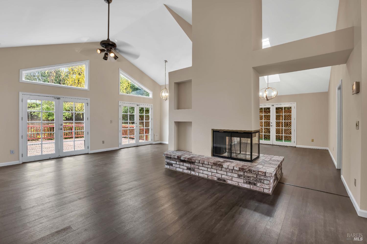 Vallejo, California, 94591, United States, 3 Bedrooms Bedrooms, ,2 BathroomsBathrooms,Residential,For Sale,2006262