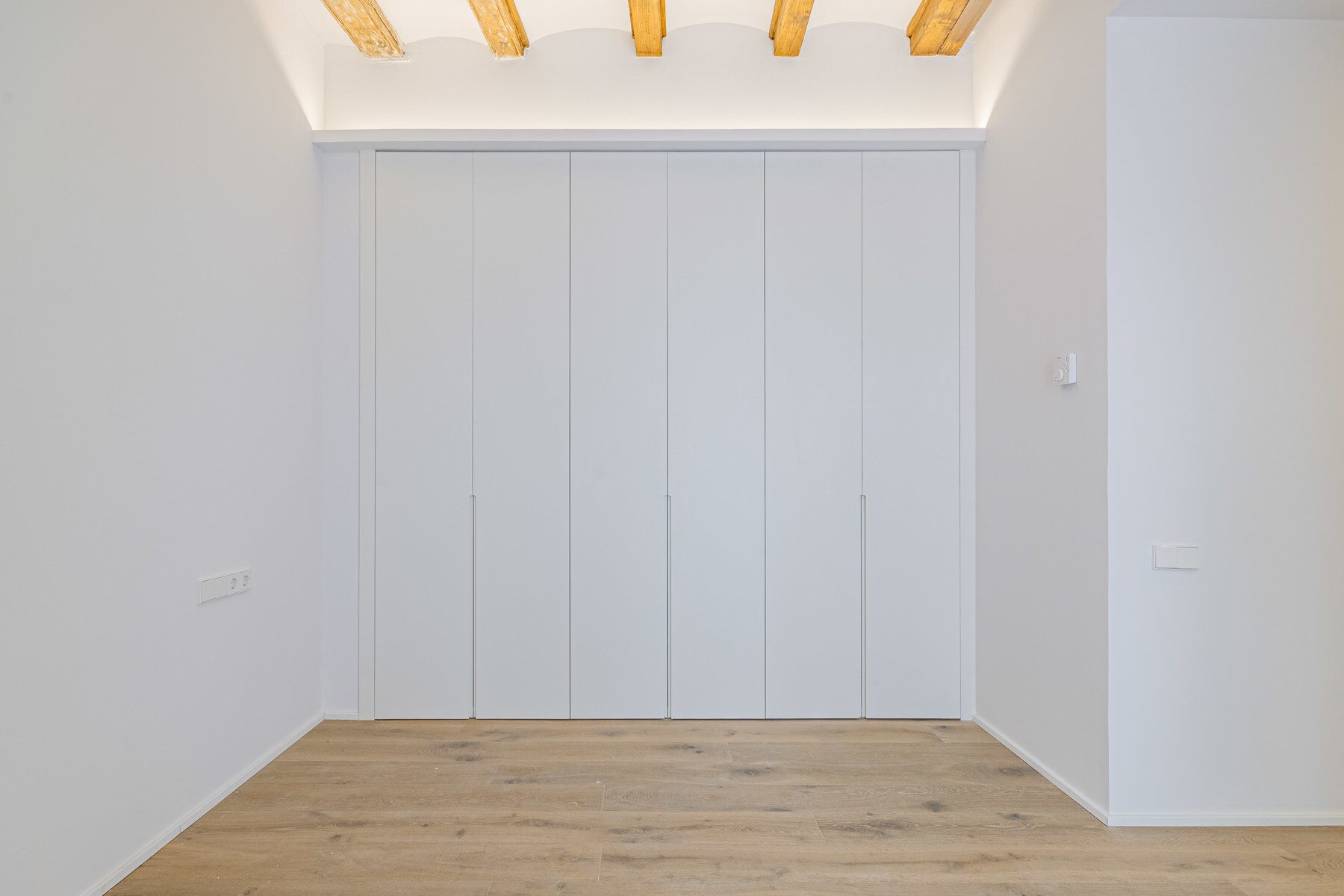  2-bedroom apartment in a listed and renovated building in El Born - 物件實景