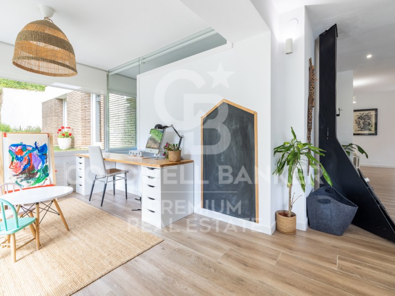 Cerdanyola del Vallès, Catalonia, ES, 4 Bedrooms Bedrooms, ,3 BathroomsBathrooms,Residential,For Sale,1856744