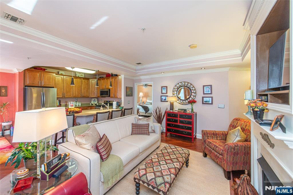 Clifton, New Jersey, 07013, United States, 2 Bedrooms Bedrooms, ,2 BathroomsBathrooms,Residential,For Sale,1971617