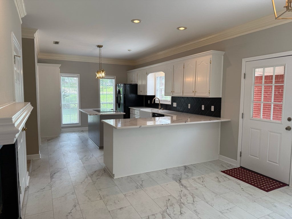 Dothan, Alabama, 36303, United States, 5 Bedrooms Bedrooms, ,4 BathroomsBathrooms,Residential,For Sale,1907801