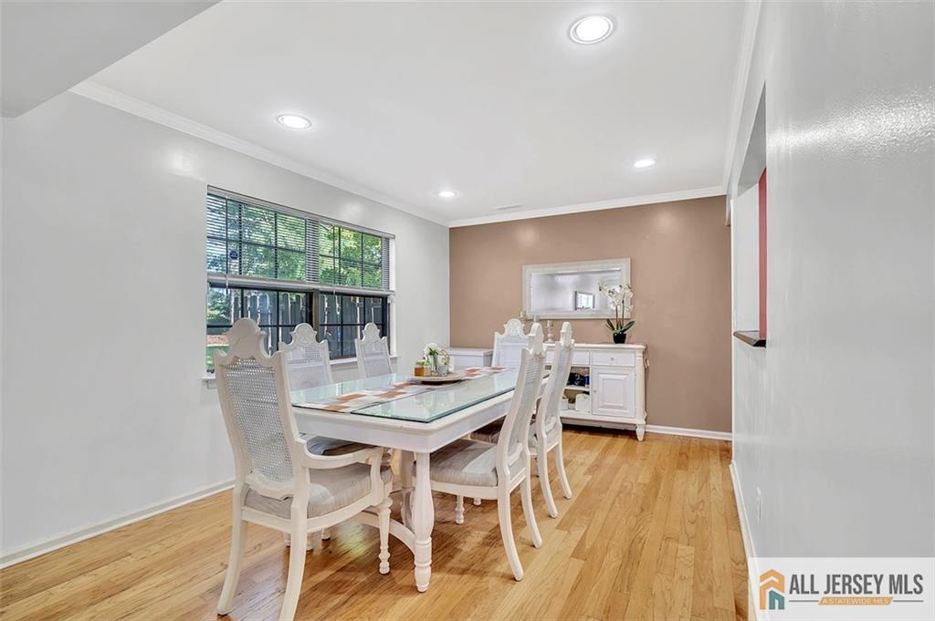 East Brunswick, New Jersey, 08816, United States, 3 Bedrooms Bedrooms, ,3 BathroomsBathrooms,Residential,For Sale,1917391
