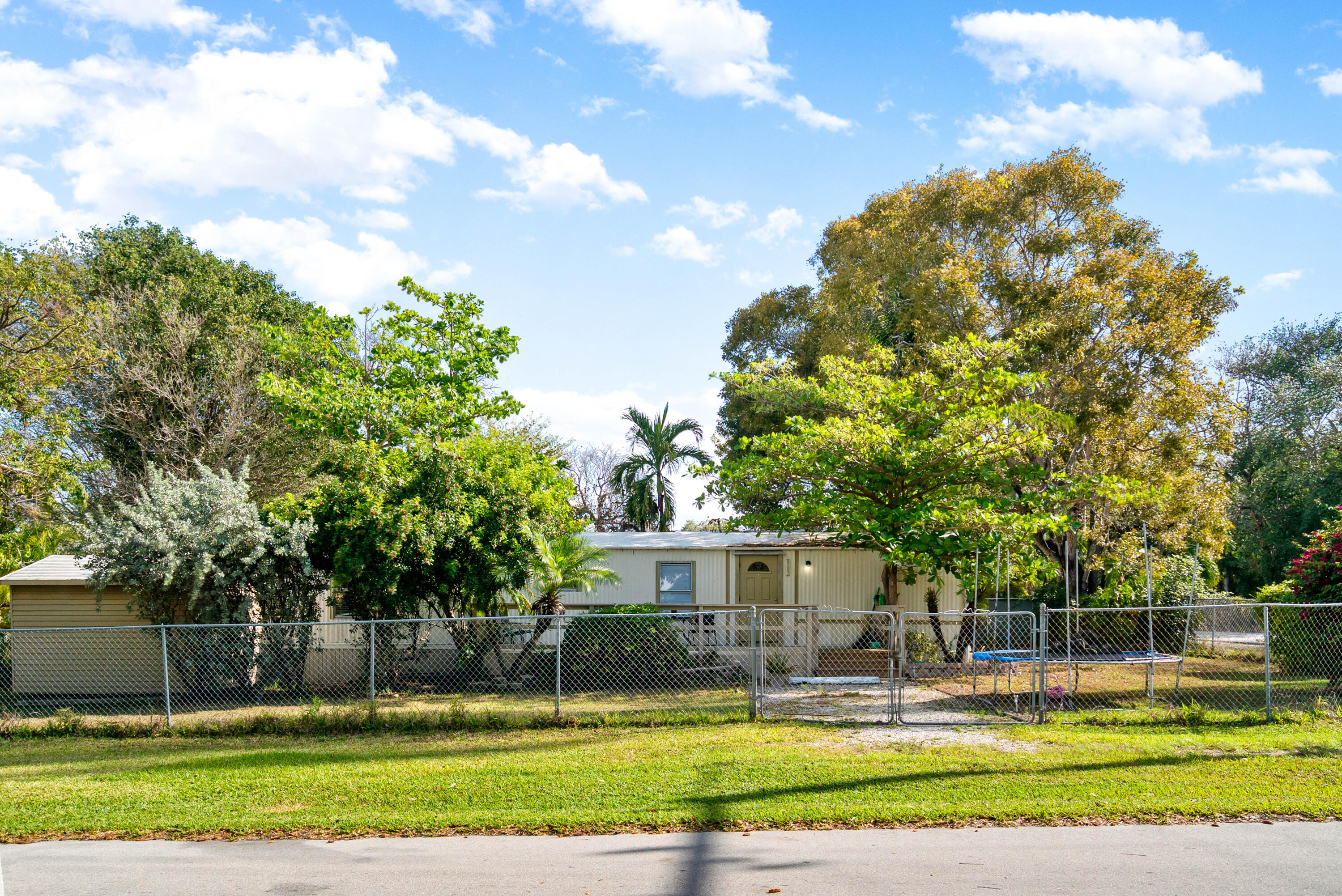 KEY LARGO, Florida, 33037, United States, 2 Bedrooms Bedrooms, ,2 BathroomsBathrooms,Residential,For Sale,1759382