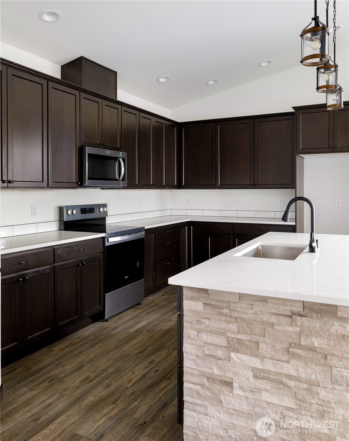 Oak Harbor, Washington, 98277, United States, 3 Bedrooms Bedrooms, ,1 BathroomBathrooms,Residential,For Sale,1759777