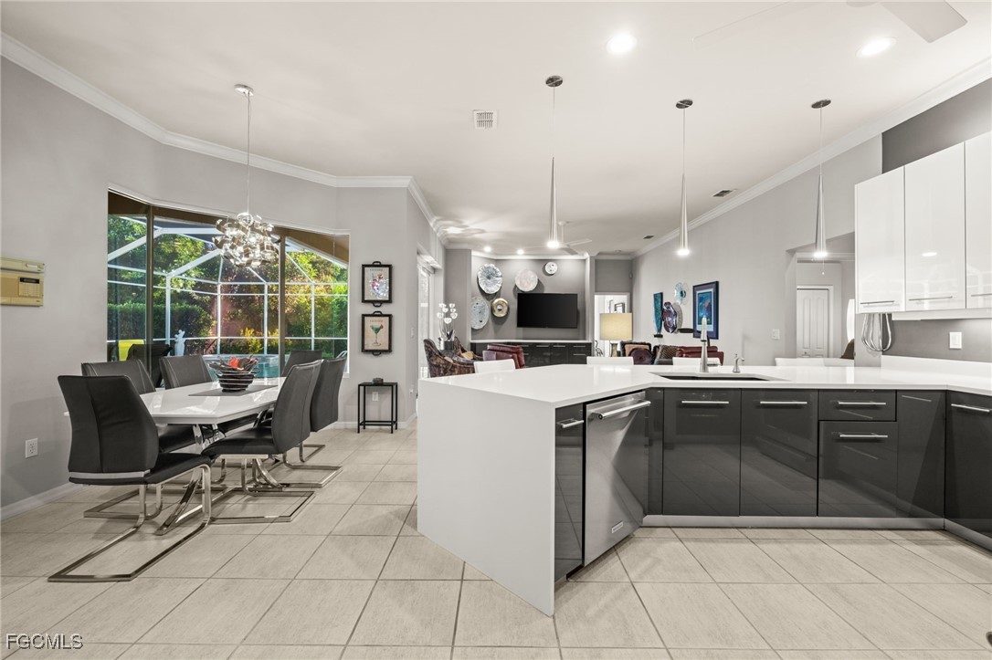 Fort Myers, Florida, 33912, United States, 4 Bedrooms Bedrooms, ,3 BathroomsBathrooms,Residential,For Sale,1986131