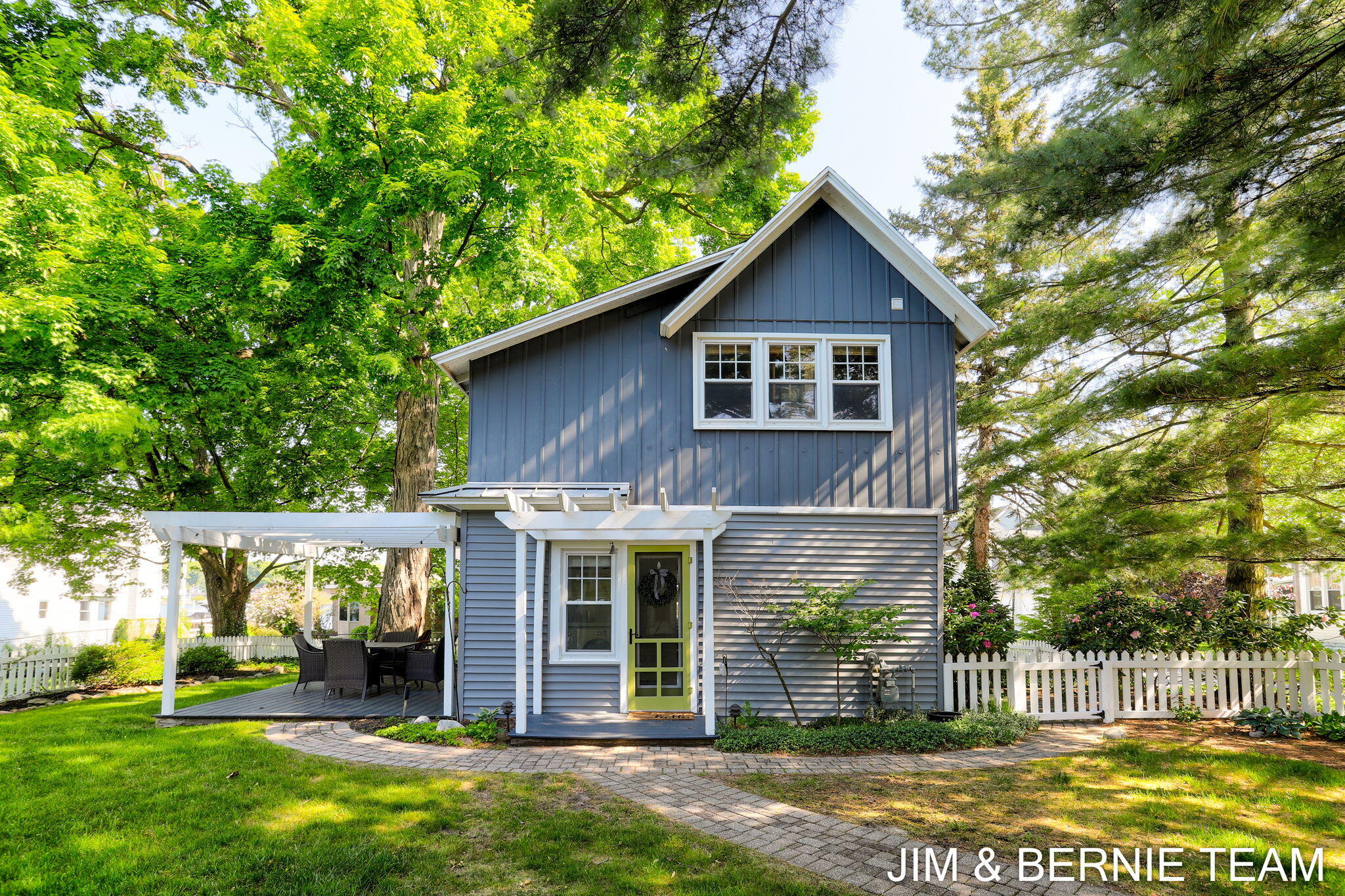 Holland, Michigan, 49423, United States, 3 Bedrooms Bedrooms, ,2 BathroomsBathrooms,Residential,For Sale,1827568
