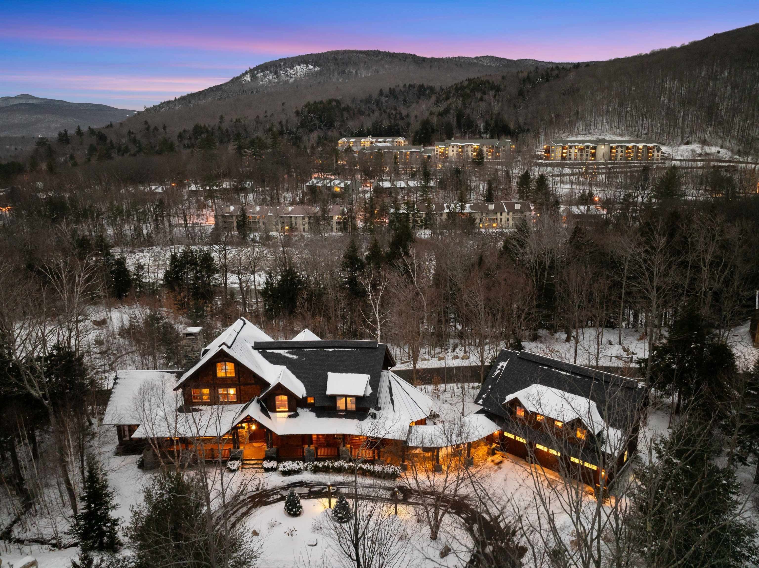 Lincoln, New Hampshire, 03251, United States, 7 Bedrooms Bedrooms, ,4 BathroomsBathrooms,Residential,For Sale,1983511