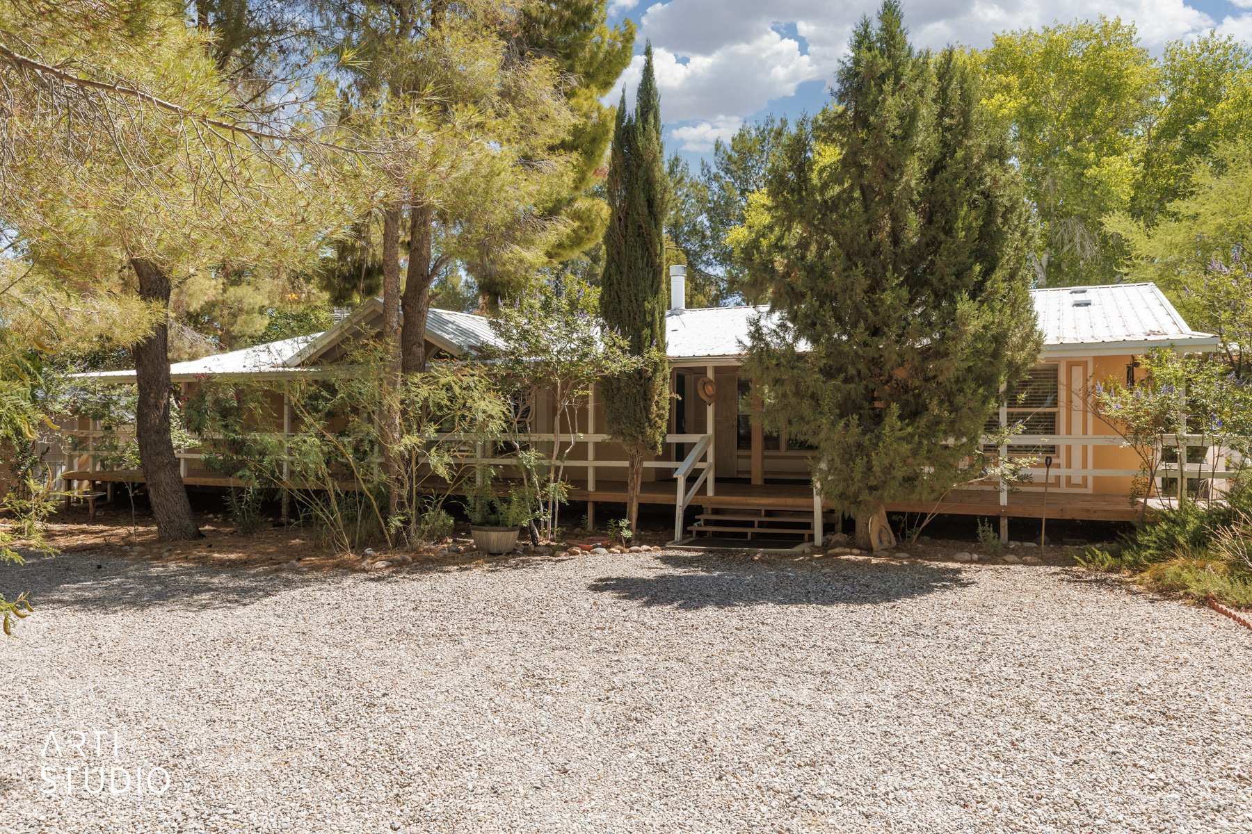 Lake Mead Dr, Scenic, AZ 86432