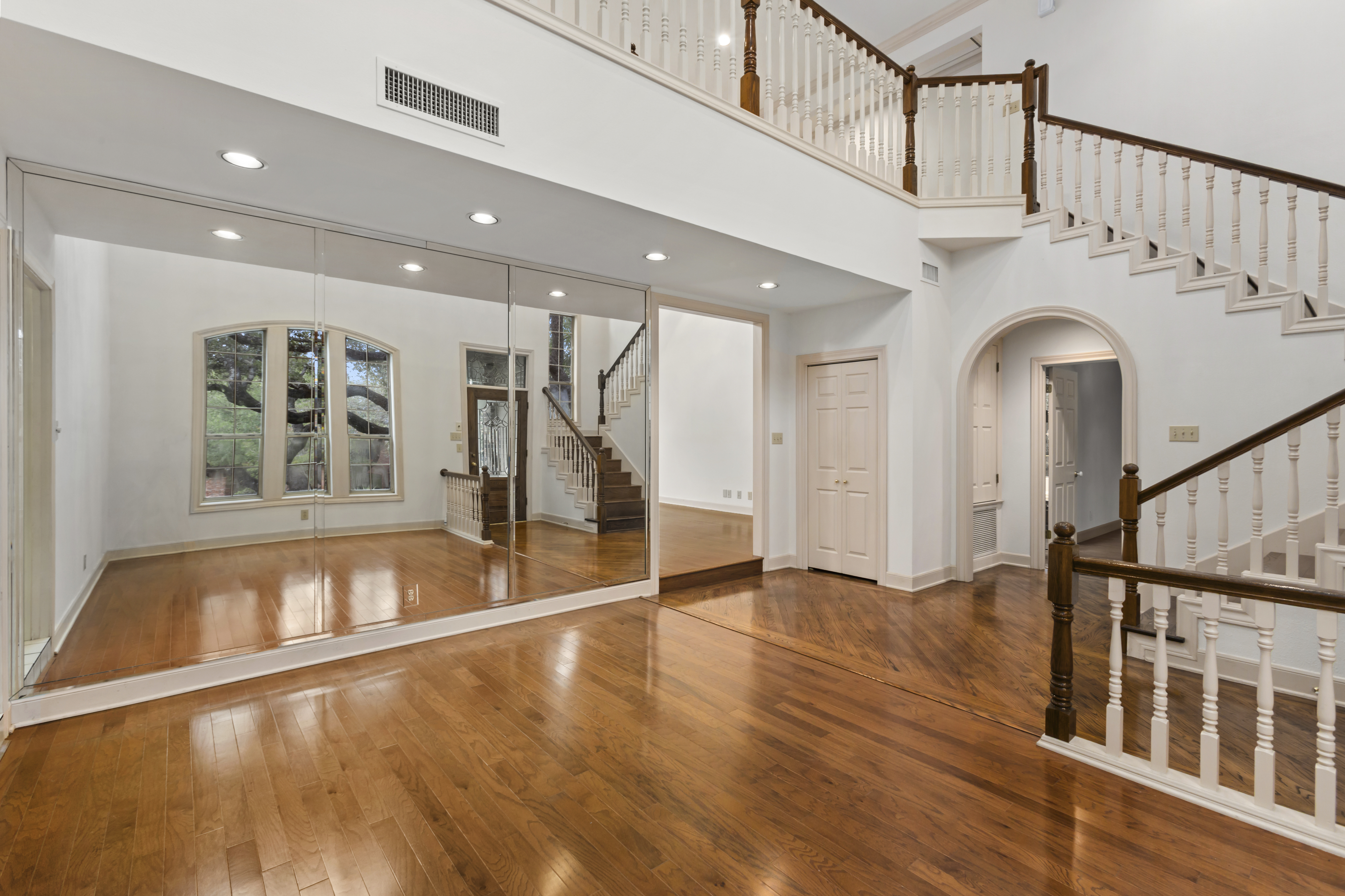  Elegant Inwood Estate Home - 物件實景