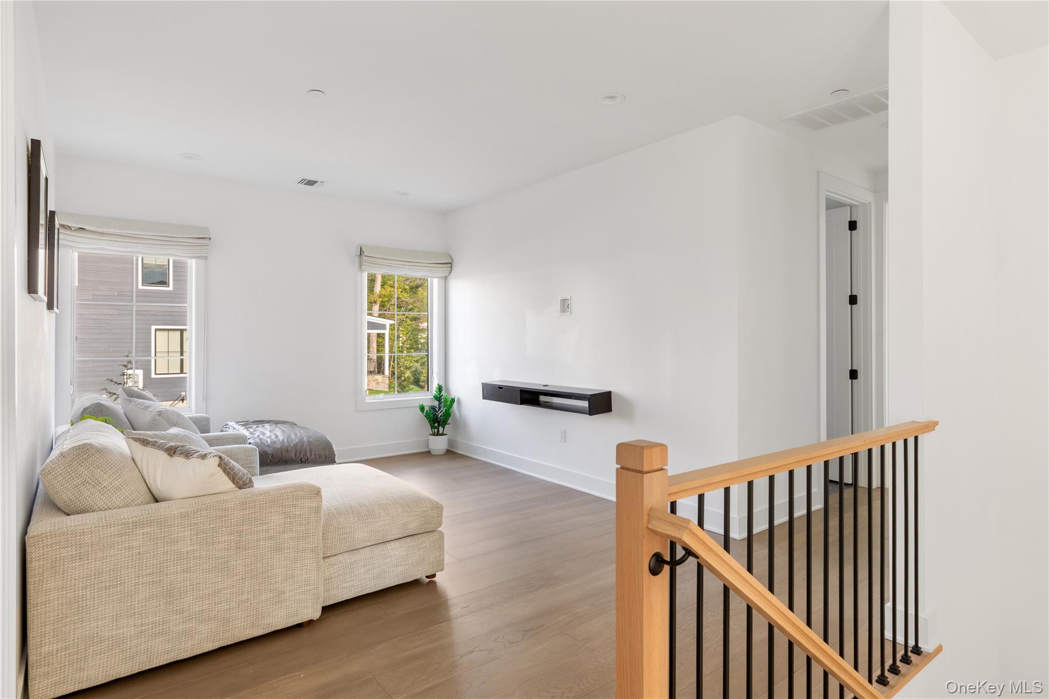  1 Sequoia Circle, Manhasset, NY, 11030 - 物件實景