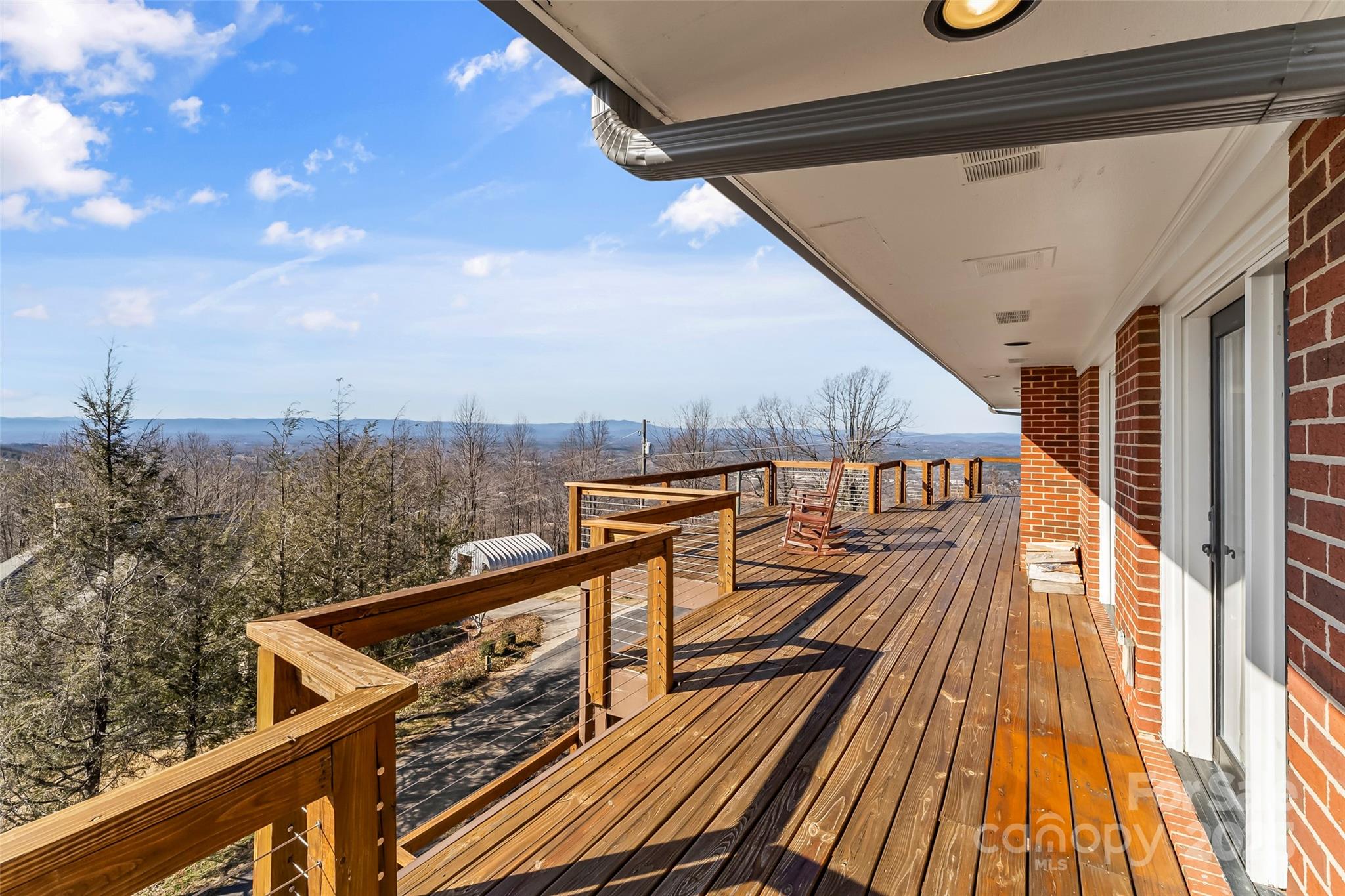 Valdese, North Carolina, 28690, United States, 3 Bedrooms Bedrooms, ,4 BathroomsBathrooms,Residential,For Sale,1722009