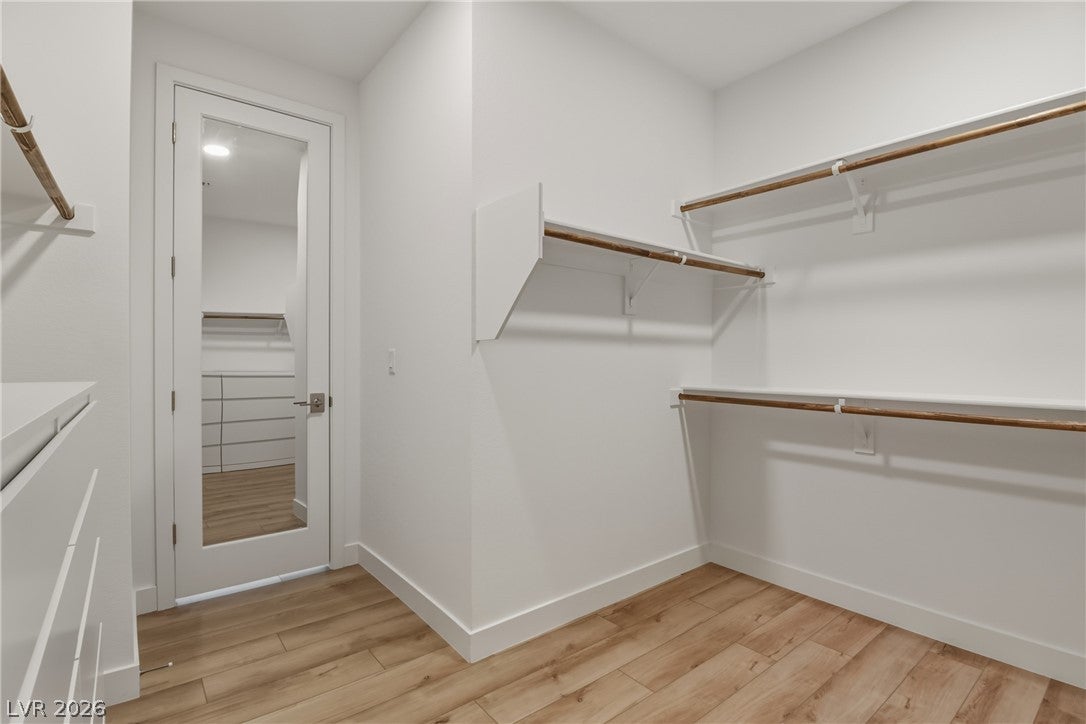 Las Vegas, Nevada, 89138, United States, 4 Bedrooms Bedrooms, ,4 BathroomsBathrooms,Residential,For Sale,2048254