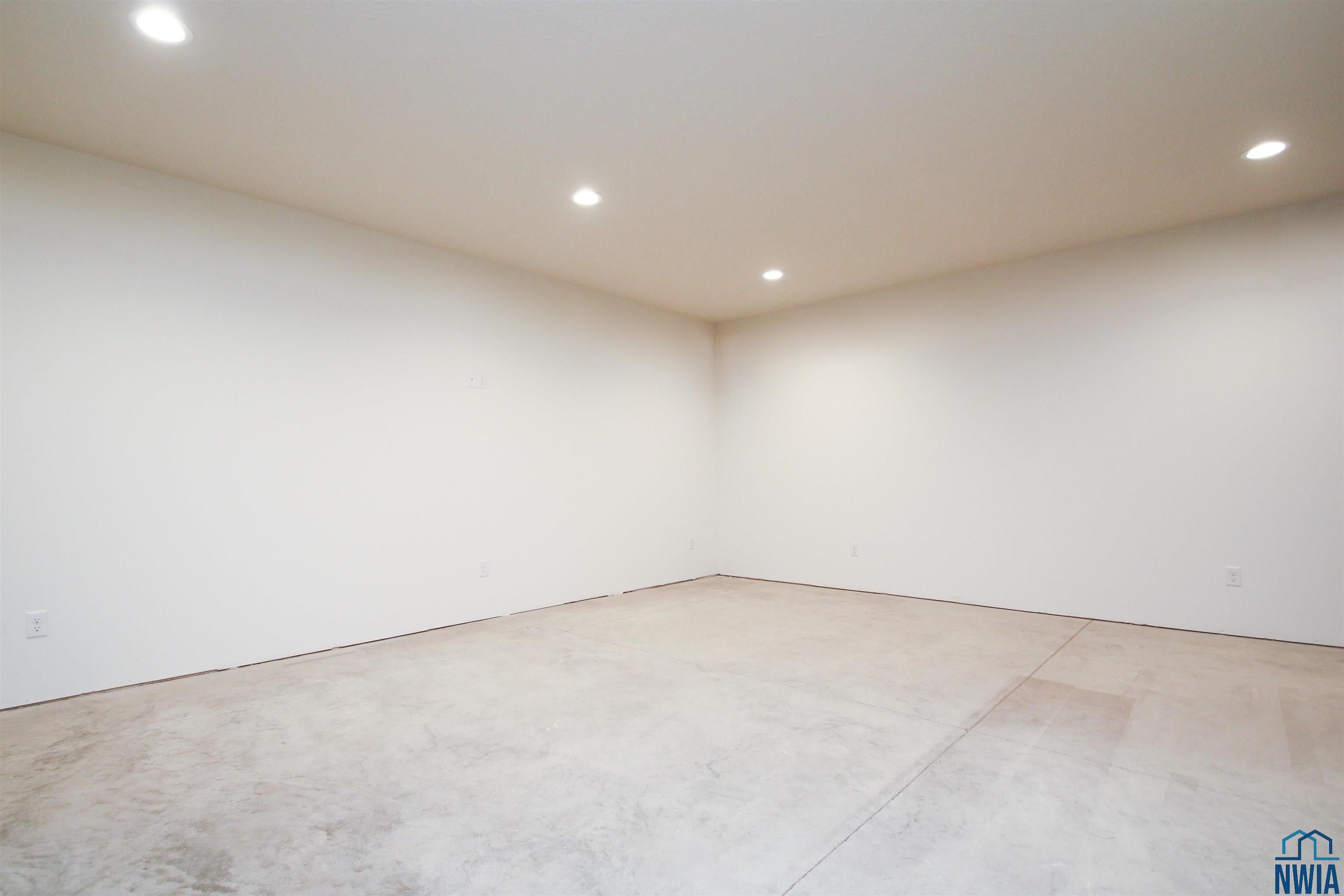 Sergeant Bluff, Iowa, 51054, United States, 5 Bedrooms Bedrooms, ,3 BathroomsBathrooms,Residential,For Sale,1994192