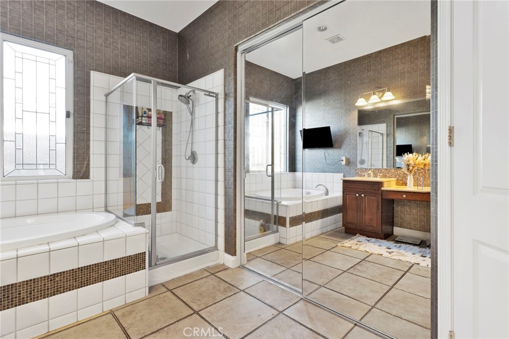 Hesperia, California, 92344, United States, 5 Bedrooms Bedrooms, ,4 BathroomsBathrooms,Residential,For Sale,2010754