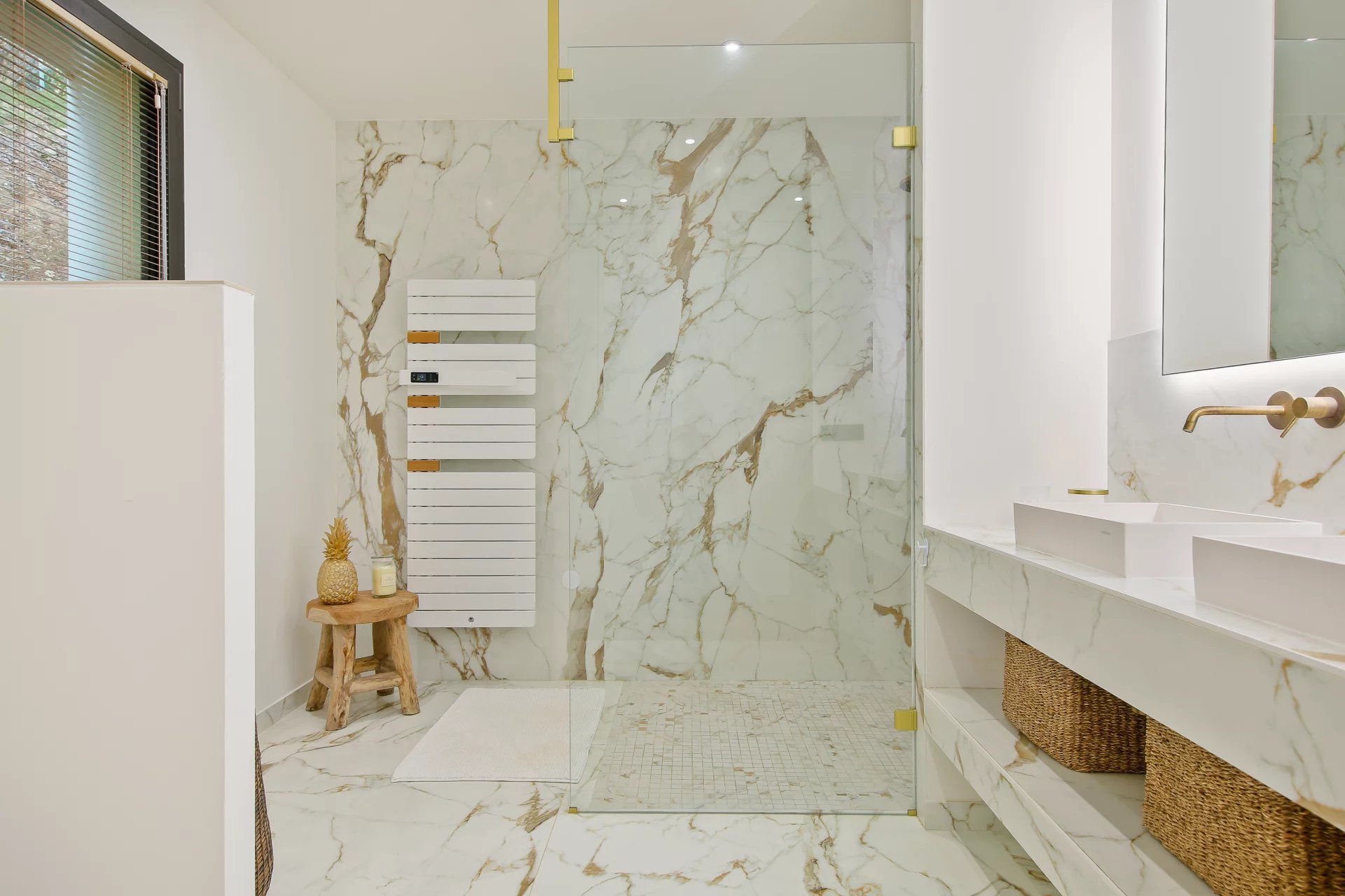 Le Lavandou, Provence-Alpes-Côte d’Azur, 83980, FR, 4 Bedrooms Bedrooms, ,Residential,For Sale,1998192