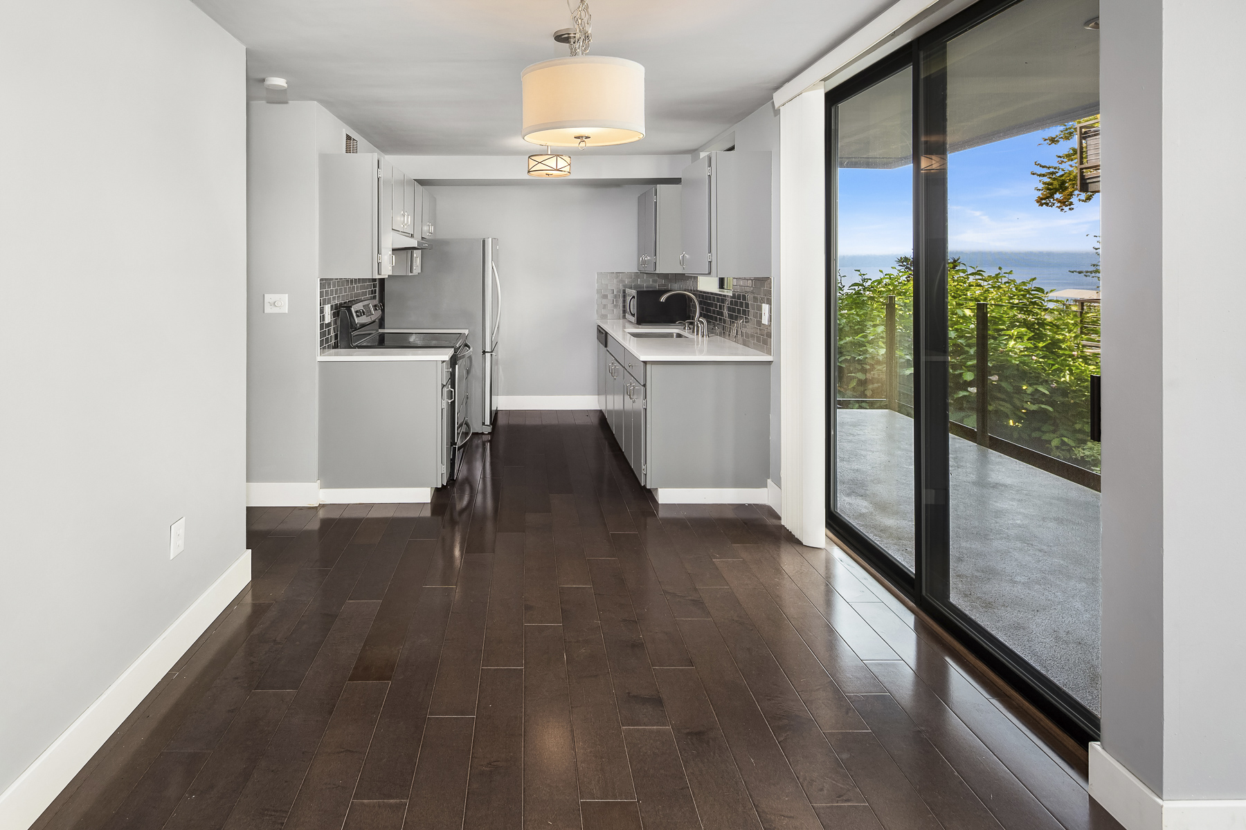  4561 Lake Washington Boulevard Northeast, Kirkland, WA 98033 - 物件實景