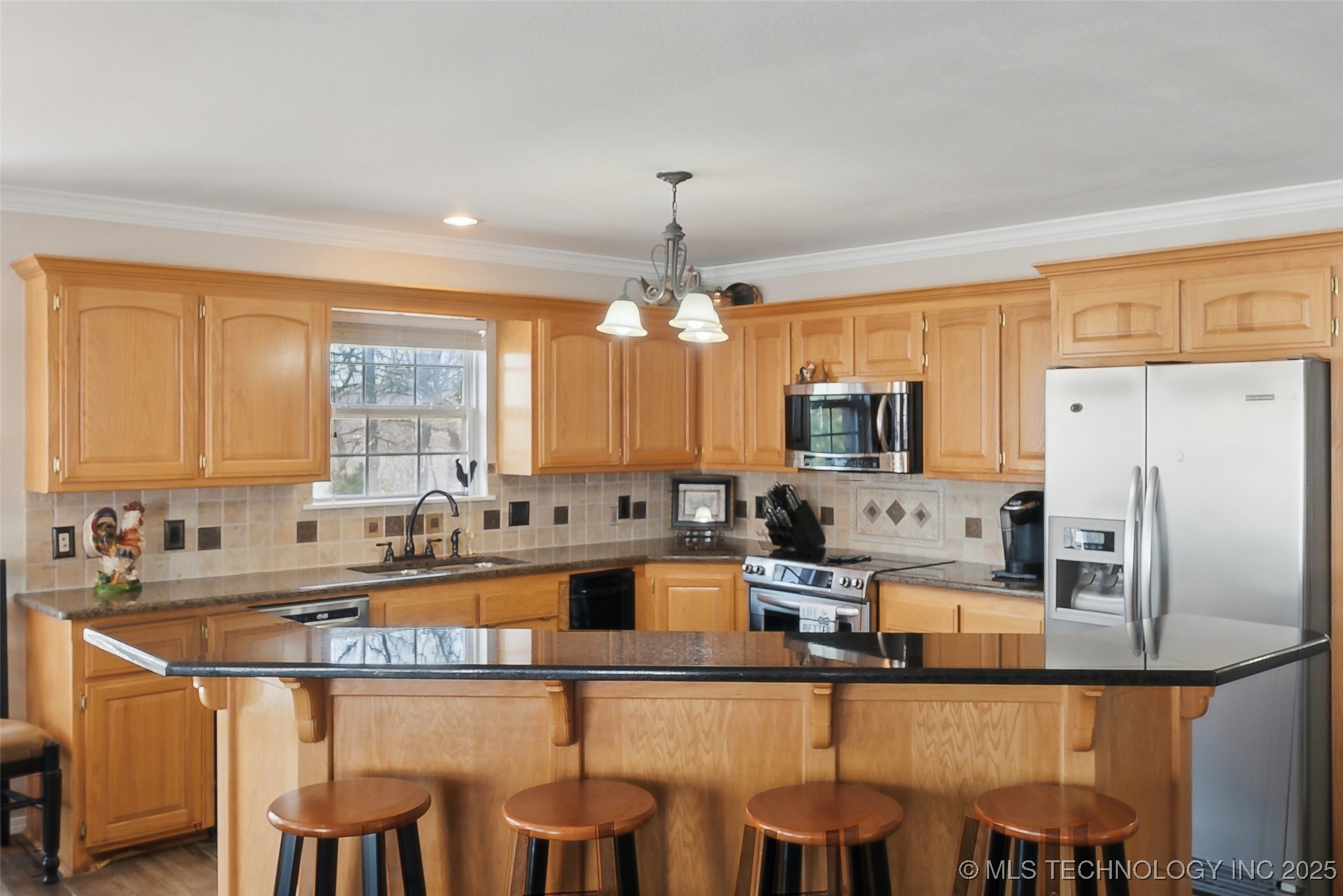 Cookson, Oklahoma, 74427, United States, 6 Bedrooms Bedrooms, ,6 BathroomsBathrooms,Residential,For Sale,1751718