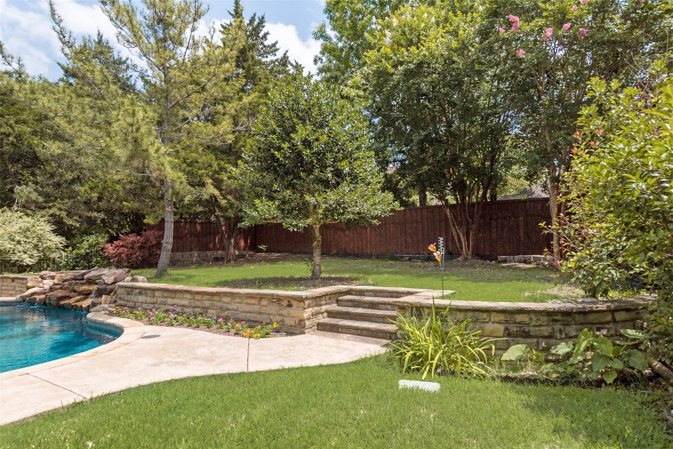 Heath, Texas, 75032, United States, 5 Bedrooms Bedrooms, ,4 BathroomsBathrooms,Residential,For Sale,1847303